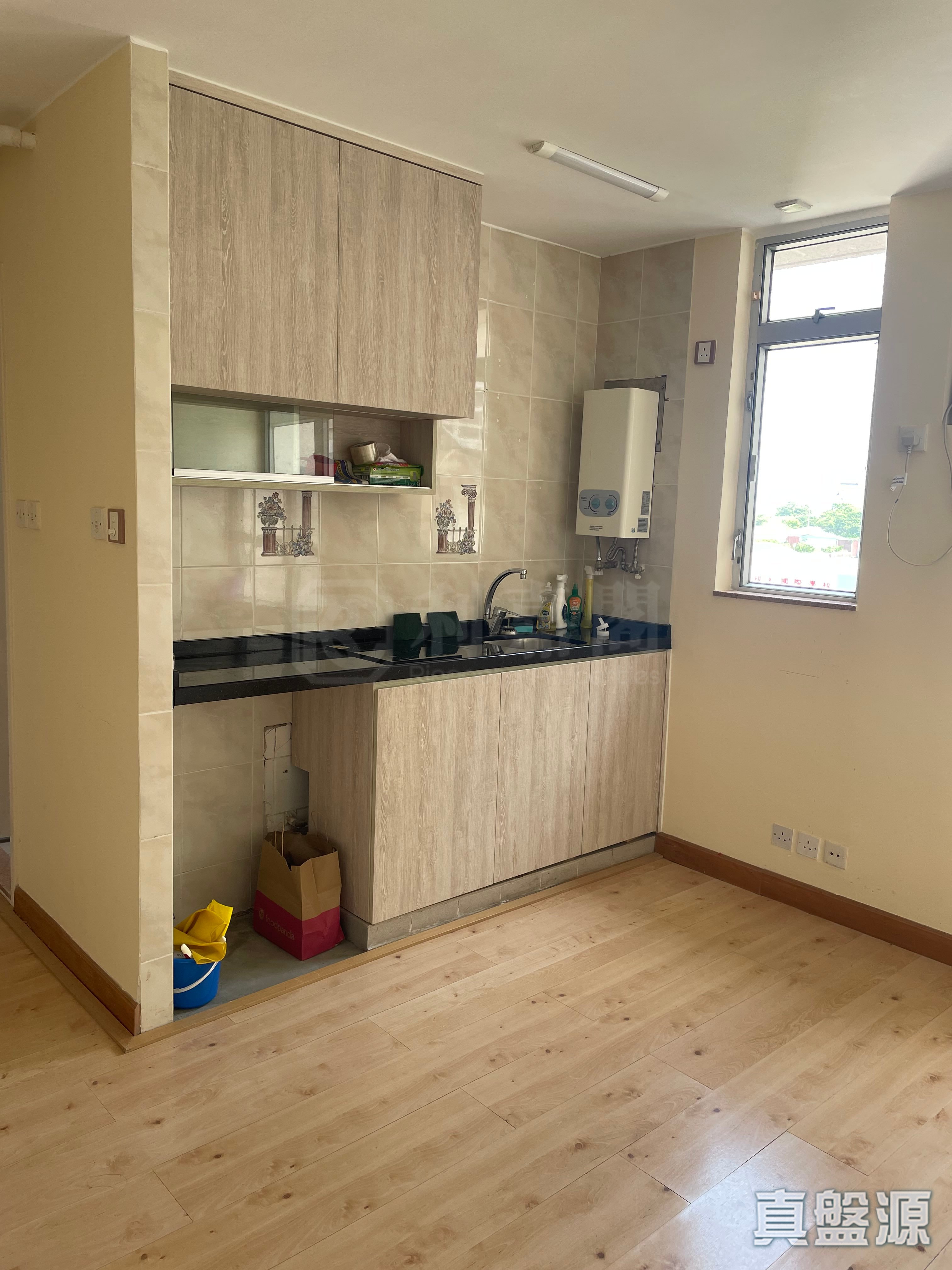 龙德苑 至德阁 (C座) 高层 30室 山顶/南区