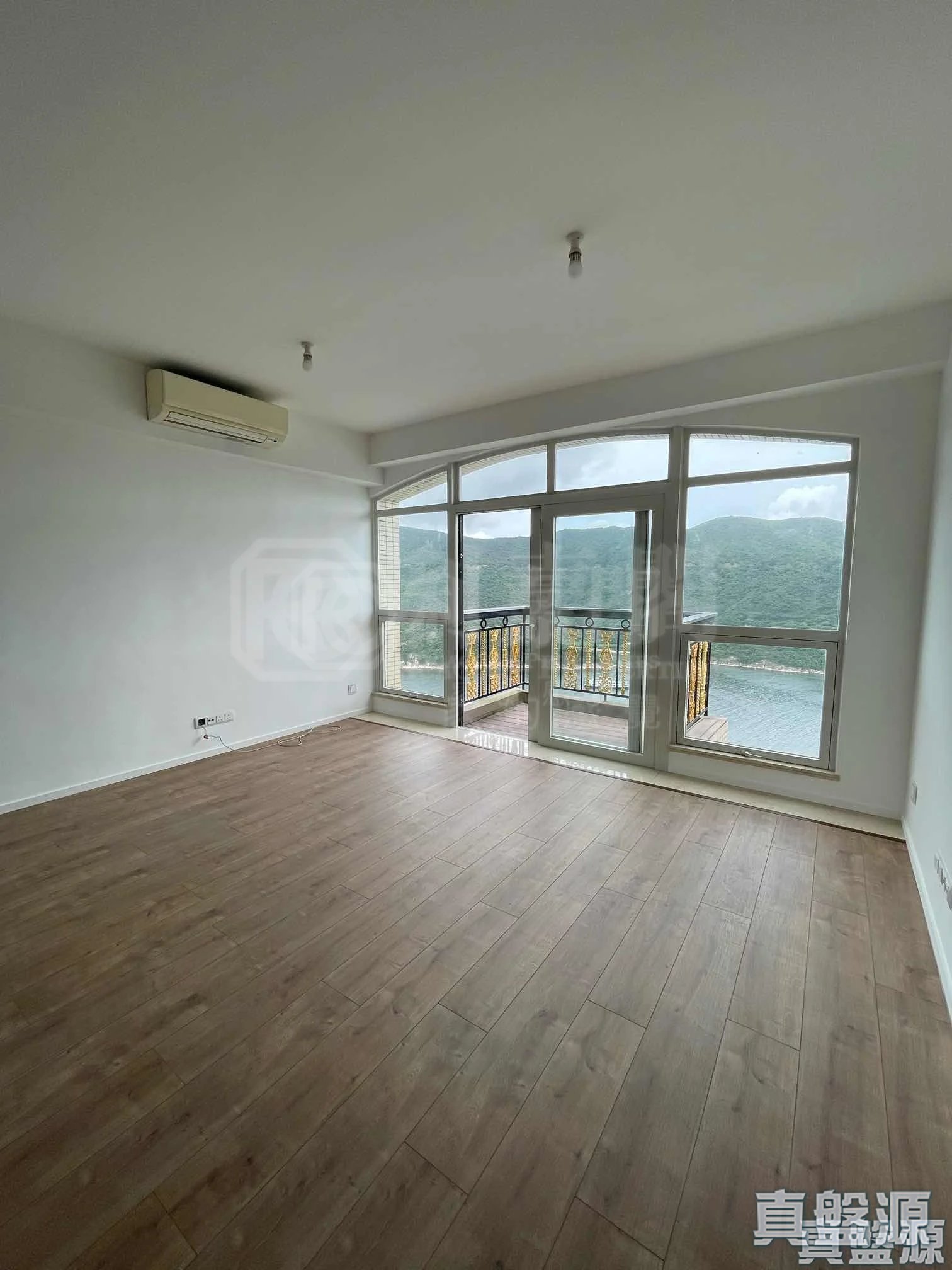 紅山半島 A區(4期) 3座 極高層 山頂/南區