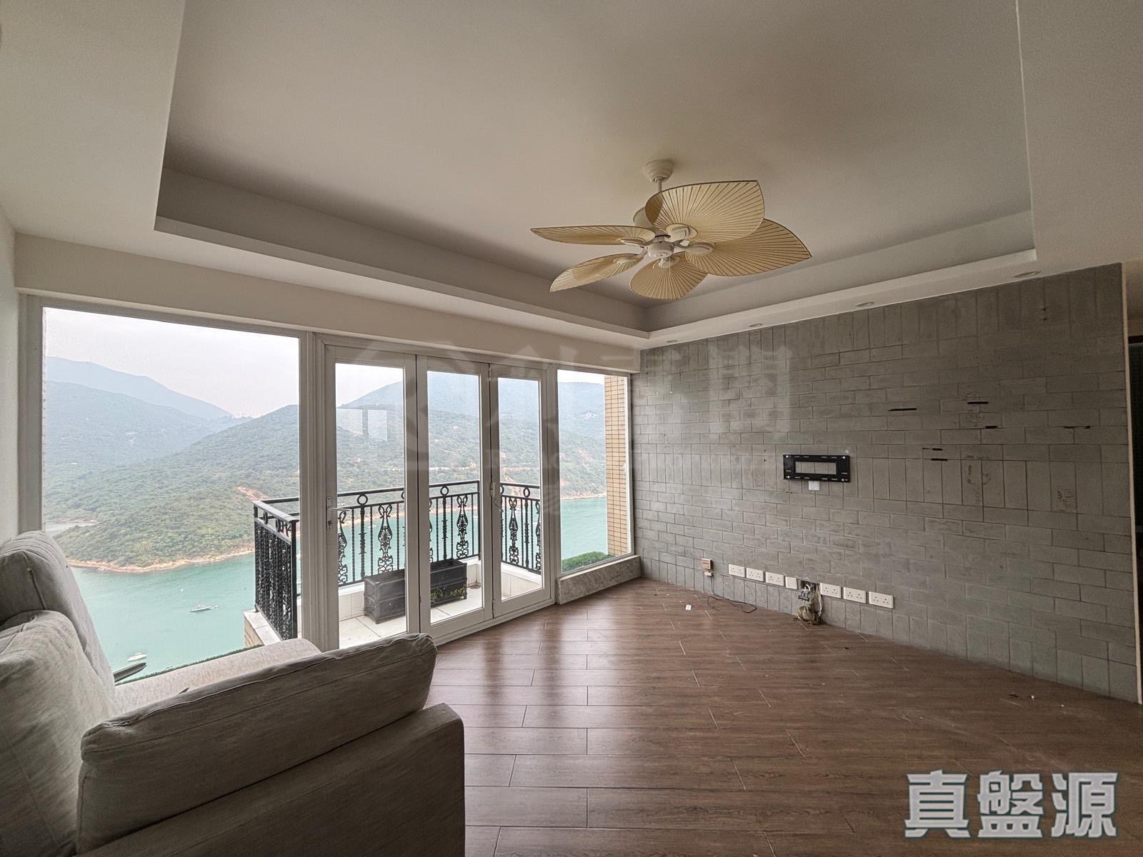 红山半岛 A区(4期) 8座 极高层 山顶/南区