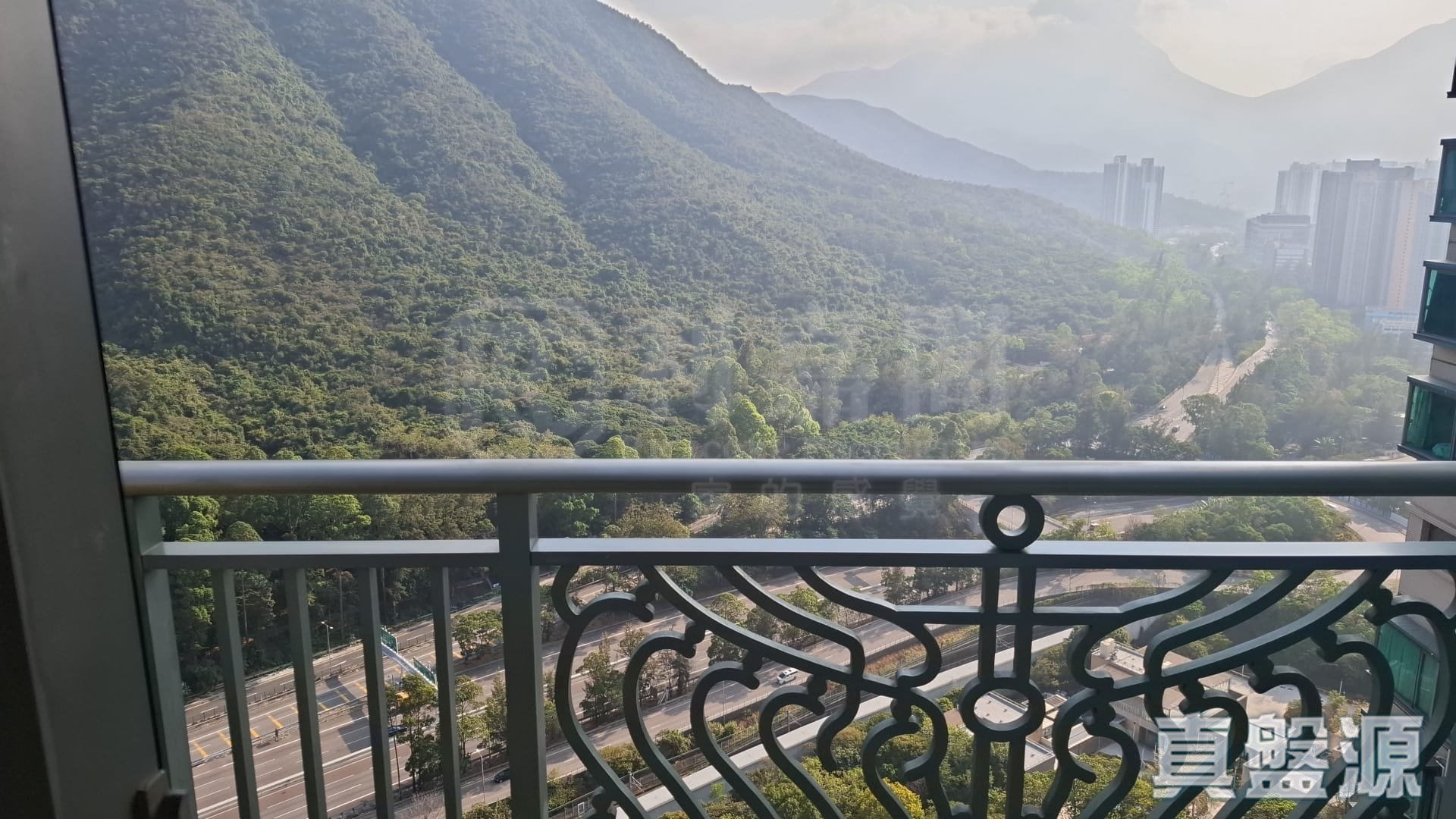 CARIBBEAN COAST PHASE 3 CARMEL COVE - Tower 9 High Floor Zone Flat E Tung Chung