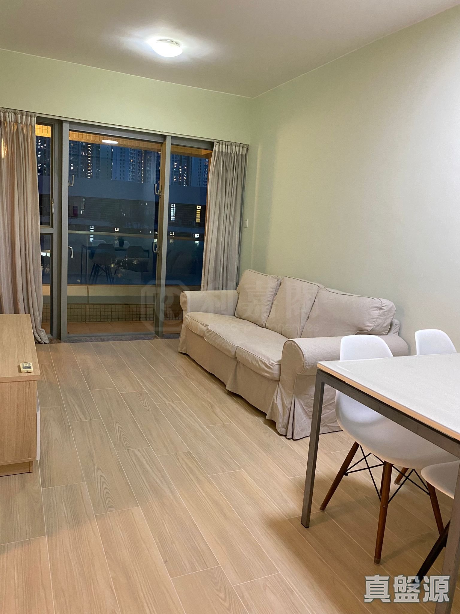 COASTAL SKYLINE PHASE 3 LA ROSSA - La Rossa B (tower 8) Low Floor Zone Flat G Tung Chung