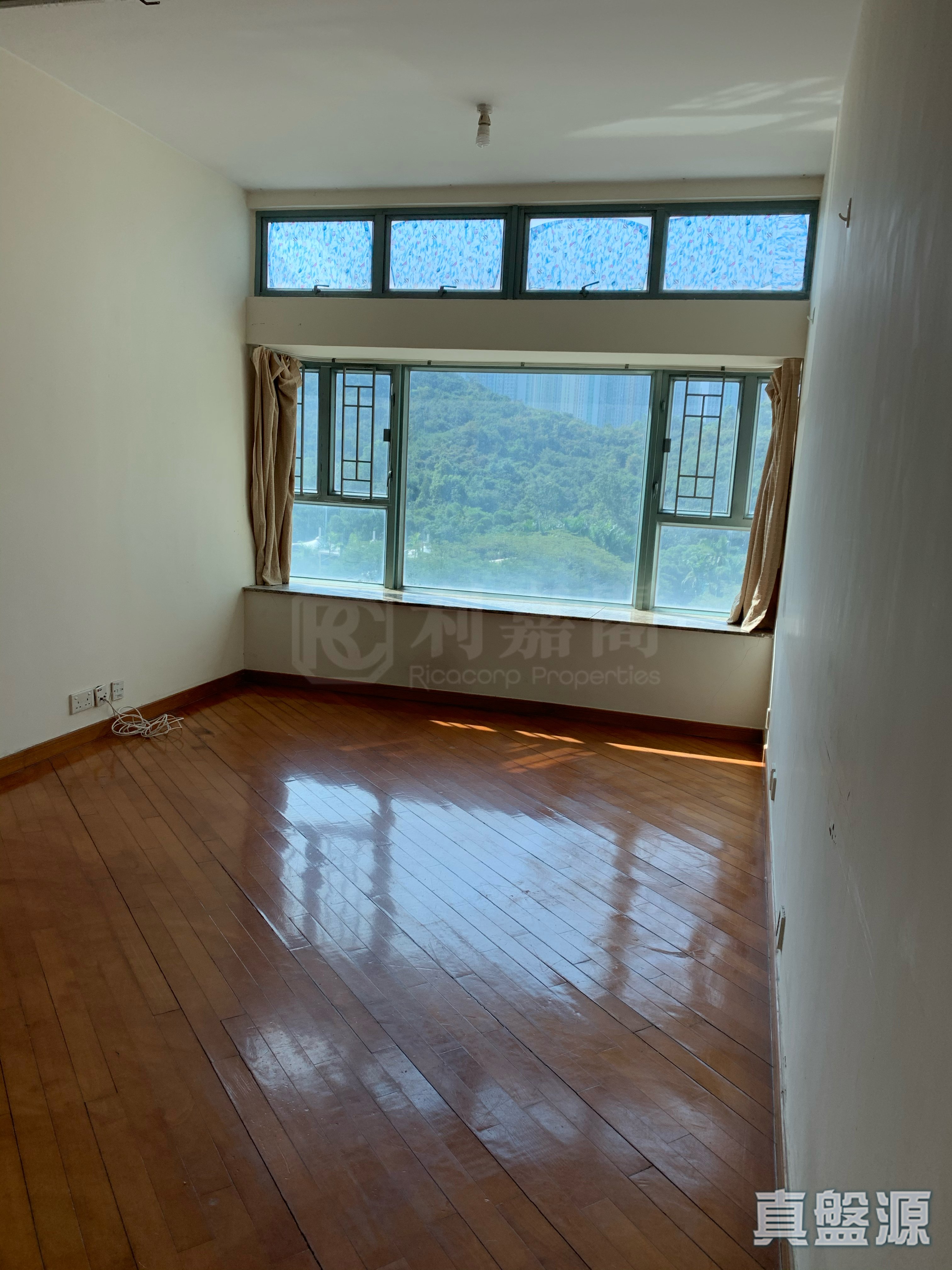 TUNG CHUNG CRESCENT PHASE 2 - Block 5 Low Floor Zone Flat F Tung Chung