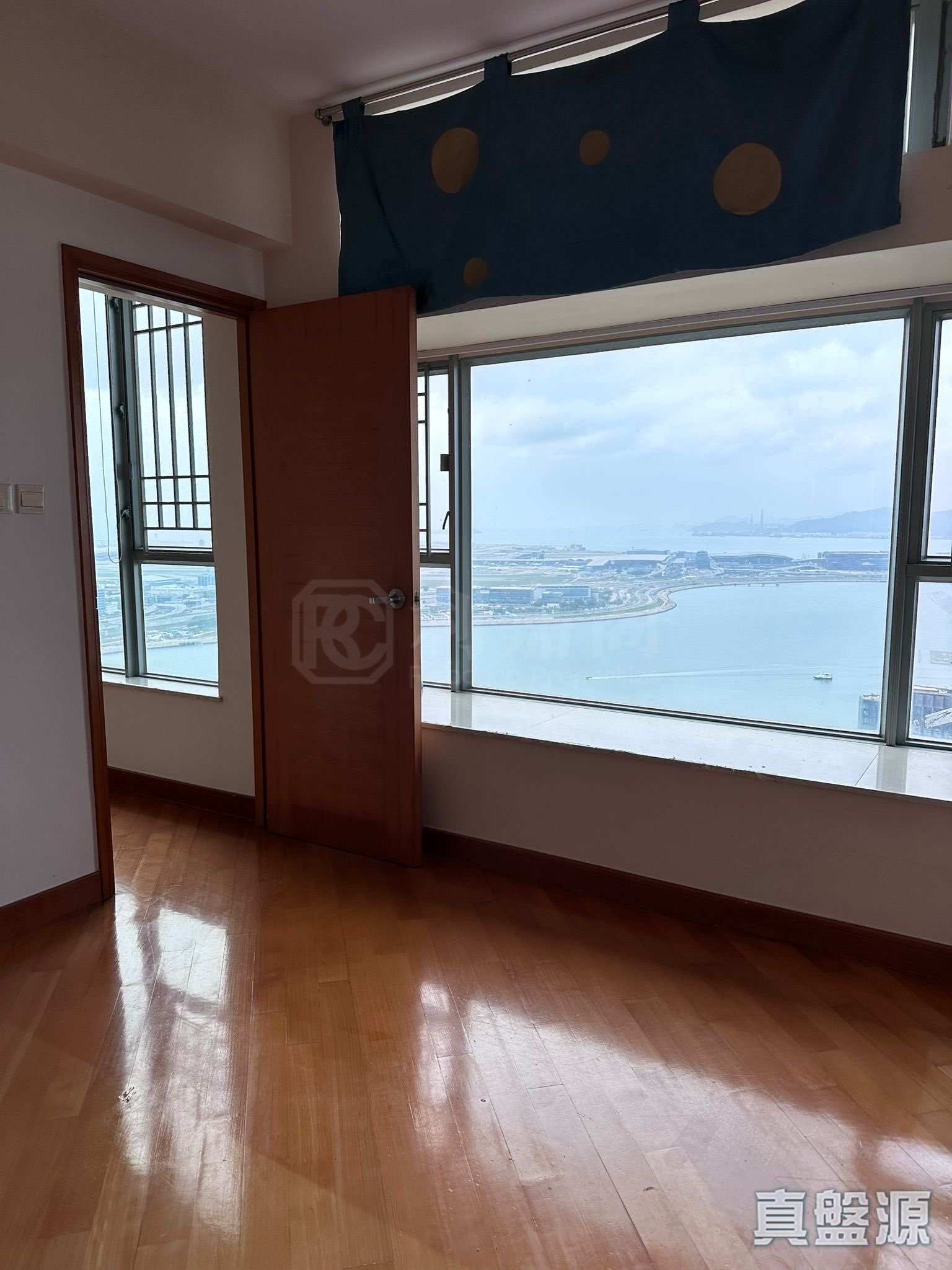藍天海岸 1期 2座 極高層 C室 東涌