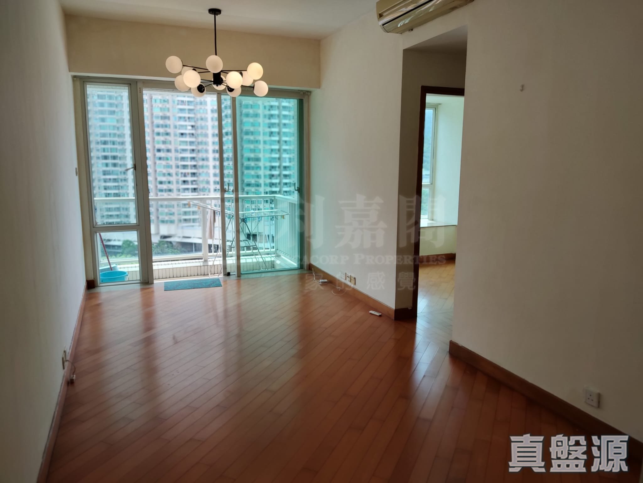 COASTAL SKYLINE PHASE 4 LE BLEU DEUX - Block 2 High Floor Zone Flat F Tung Chung