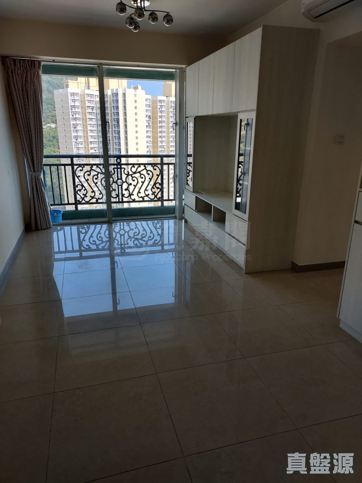 METRO TOWN PHASE 1 - Tower 1 High Floor Zone Flat F Tseung Kwan O