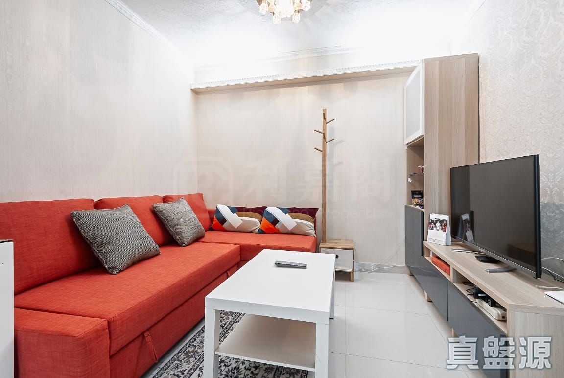 華都花園 1座 極高層 E室 屯門