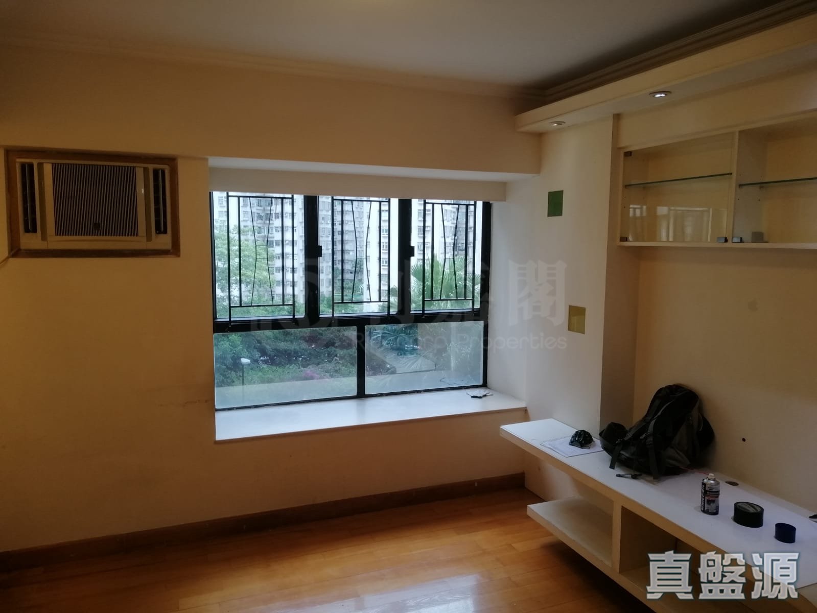 恒顺园 8座 中层 B室 屯门