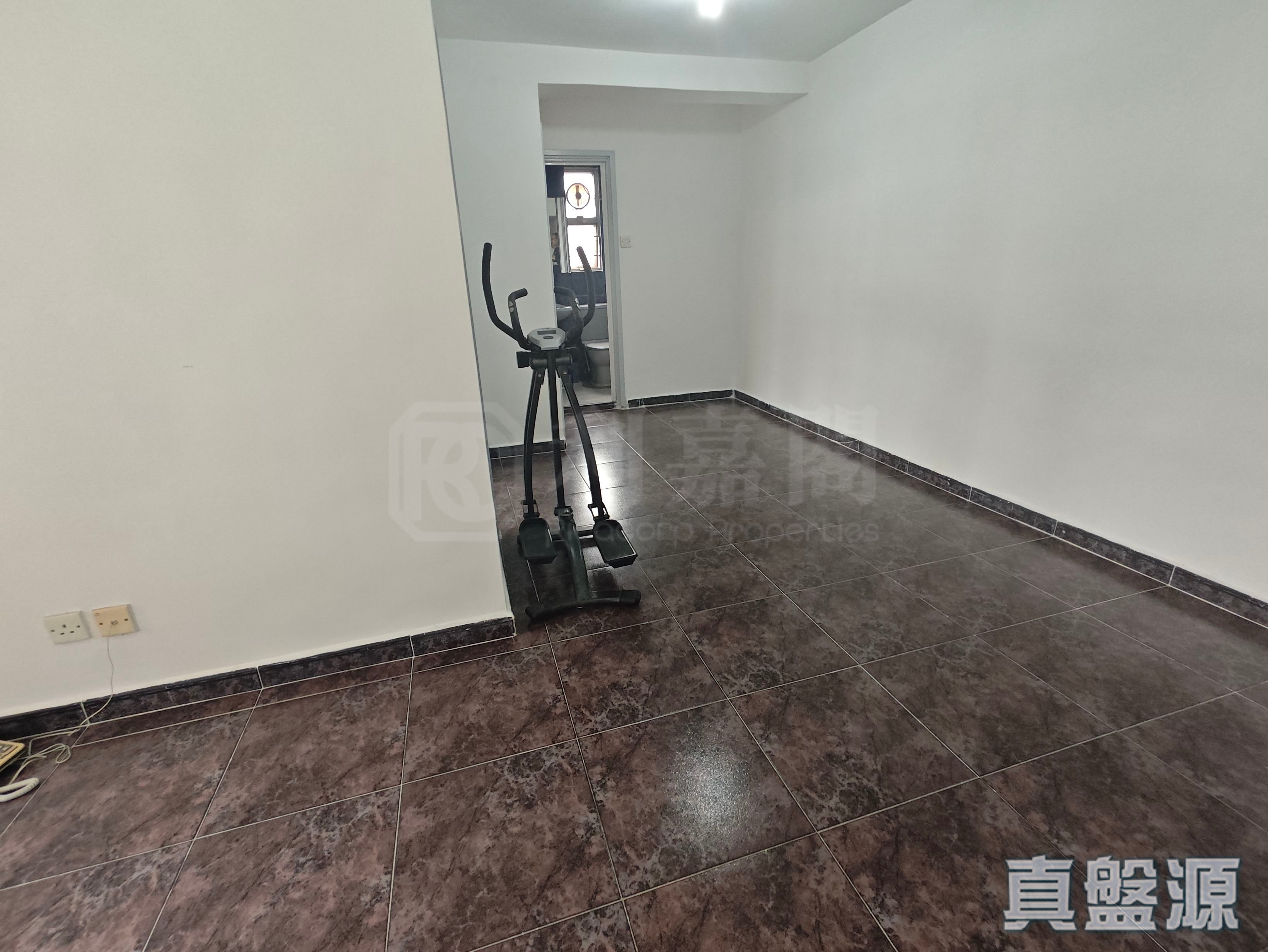 兆康苑 兆昌閣 (L座) 中層 7室 屯門