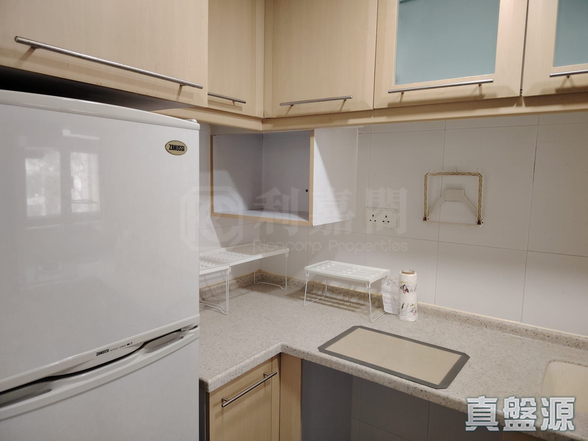 TAI HING GARDENS PHASE 2 - Tower 1 Low Floor Zone Flat B Tuen Mun