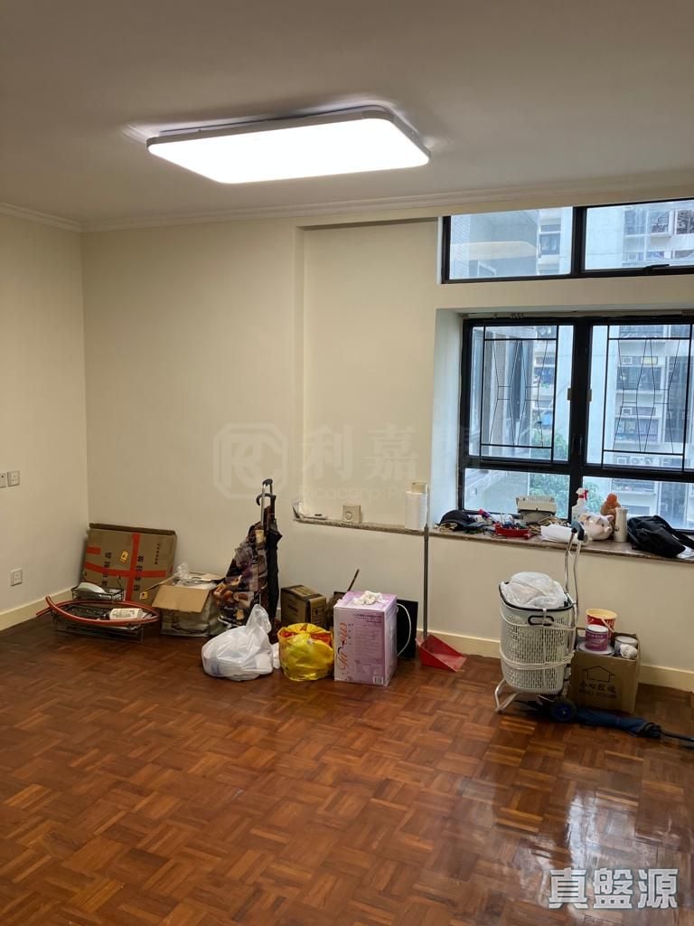 大興花園 2期 8座 中層 D室 屯門