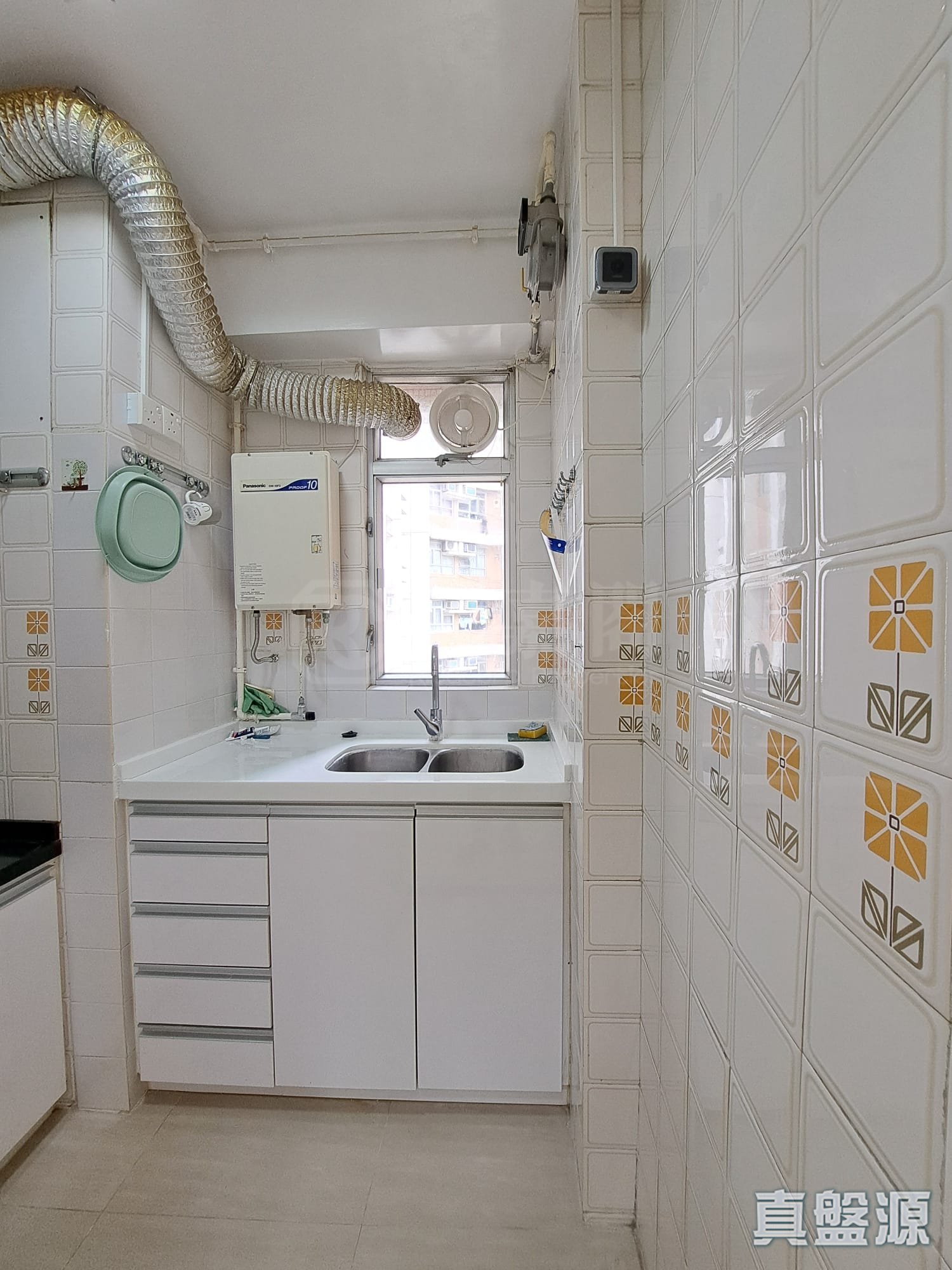 EIGHTLAND GARDENS BLOCK 2 Medium Floor Zone Flat A Tai Po