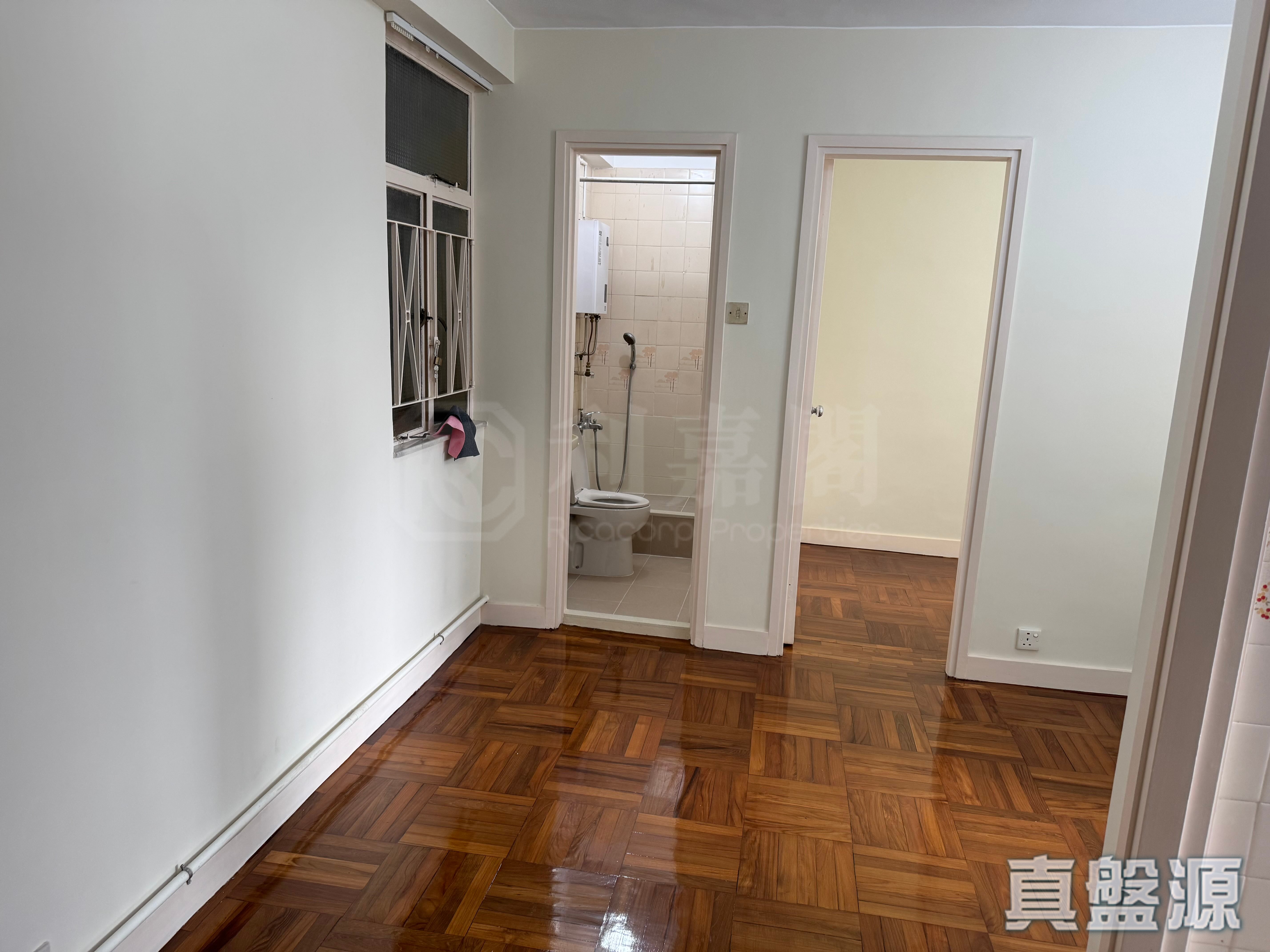 翠屏花園 B座 中層 8室 大埔