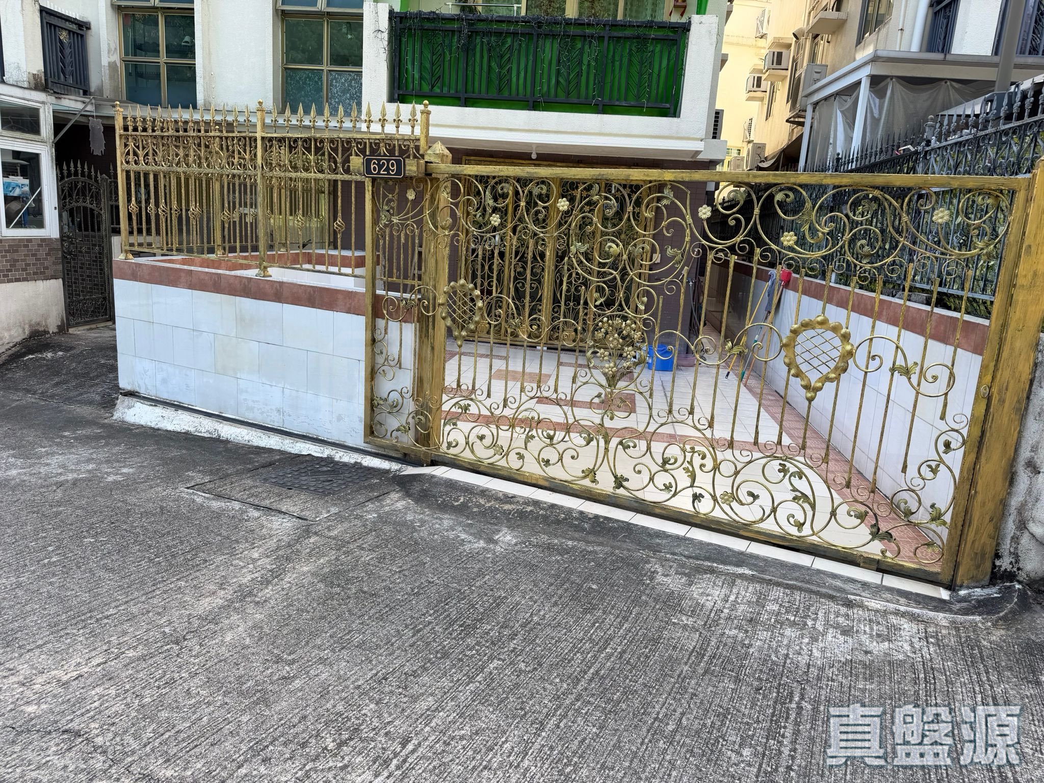 THE WONDERLAND HOUSE 65 Low Floor Zone Tai Po