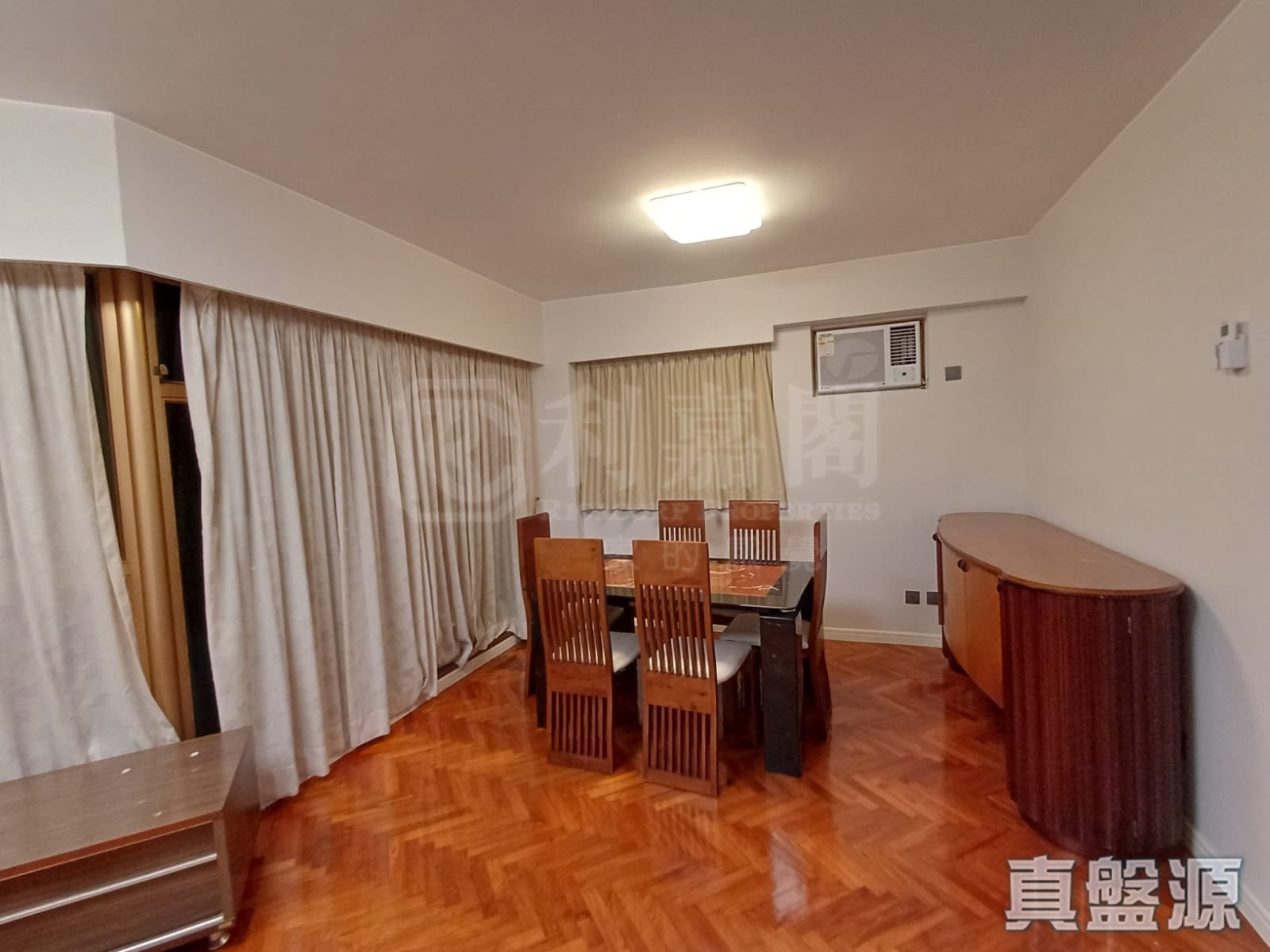 新峰花園 4期 御峰豪園 26座 中層 D室 大埔