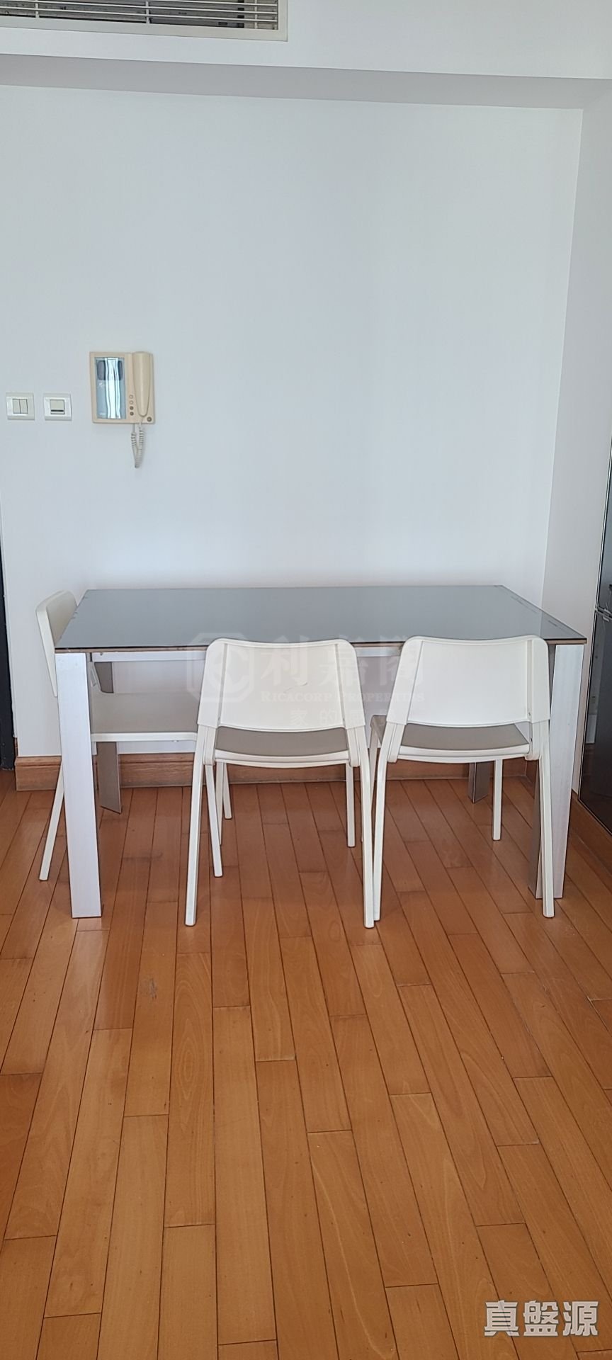 THE HARBOURSIDE TOWER 1 Low Floor Zone Flat E Kowloon Station/Tsim Sha Tsui/Jordan