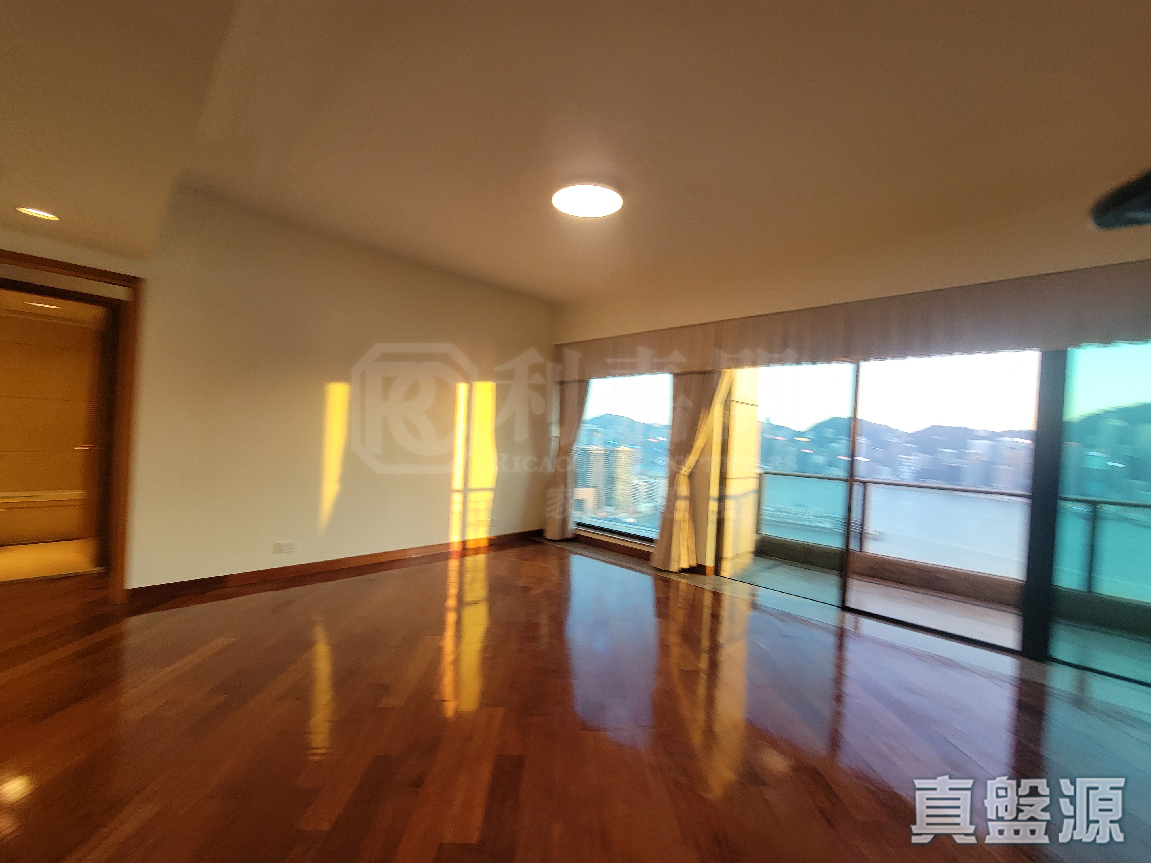 凱旋門 摩天閣 (1座) 高層 A室 九龍站/尖沙咀/佐敦