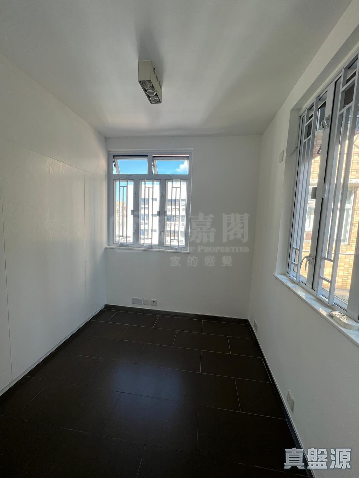 FORTUNE TERRACE BLOCK B Very High Floor Zone Flat 05 Kowloon Station/Tsim Sha Tsui/Jordan