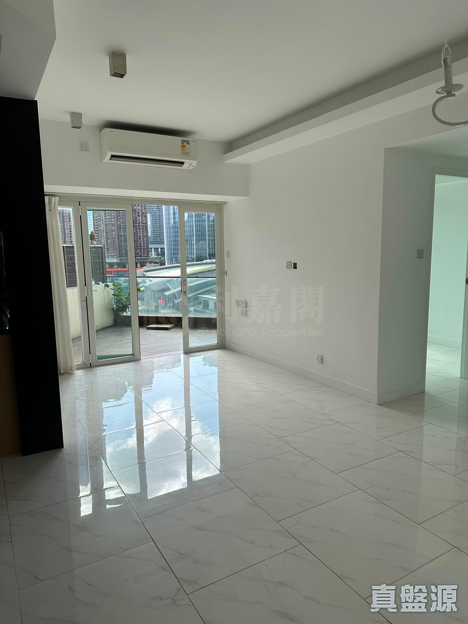 THE VICTORIA TOWERS TOWER 2 Low Floor Zone Flat E Kowloon Station/Tsim Sha Tsui/Jordan