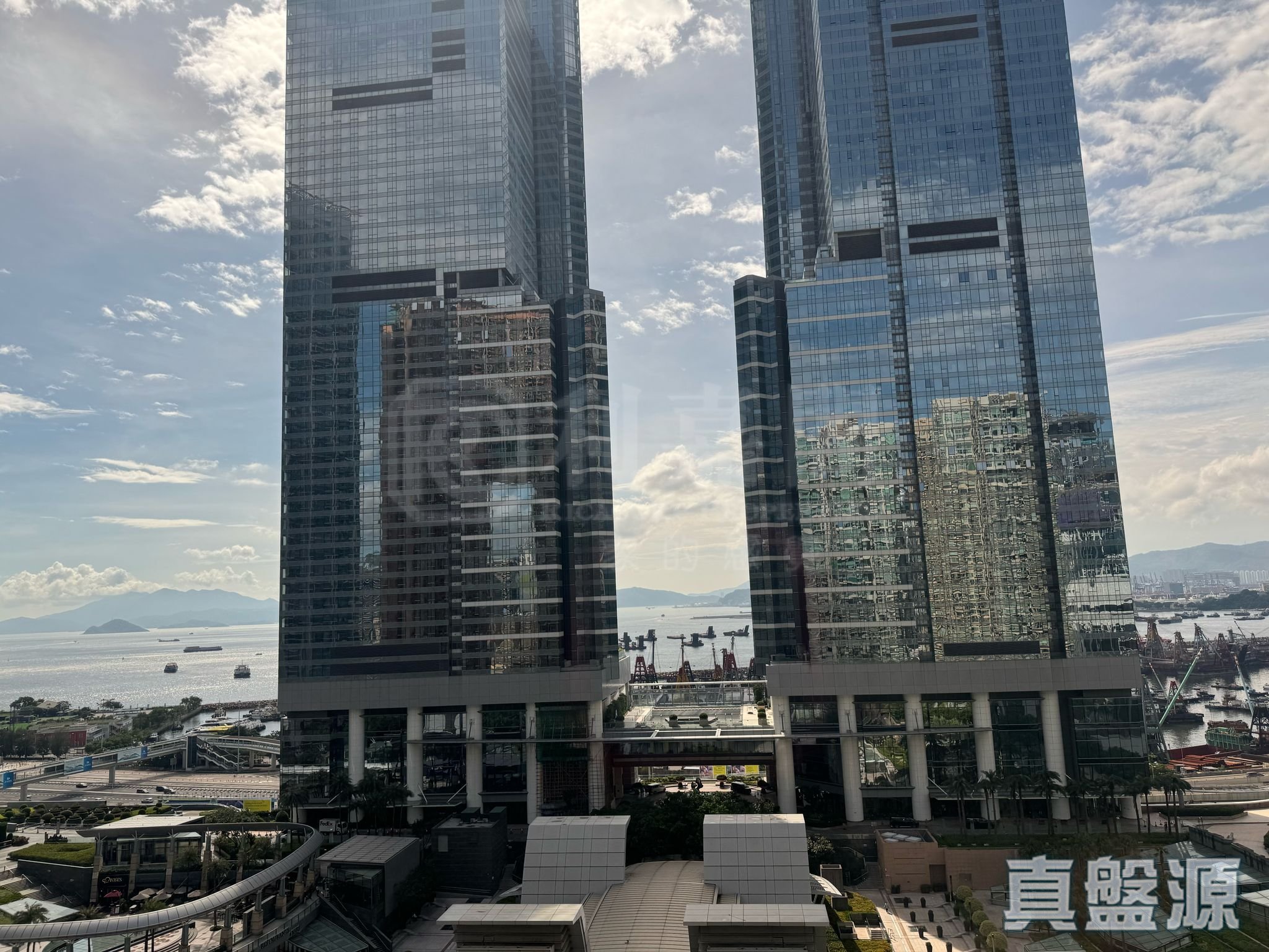 THE WATERFRONT PHASE 1 - Tower 1 Medium Floor Zone Flat C Kowloon Station/Tsim Sha Tsui/Jordan