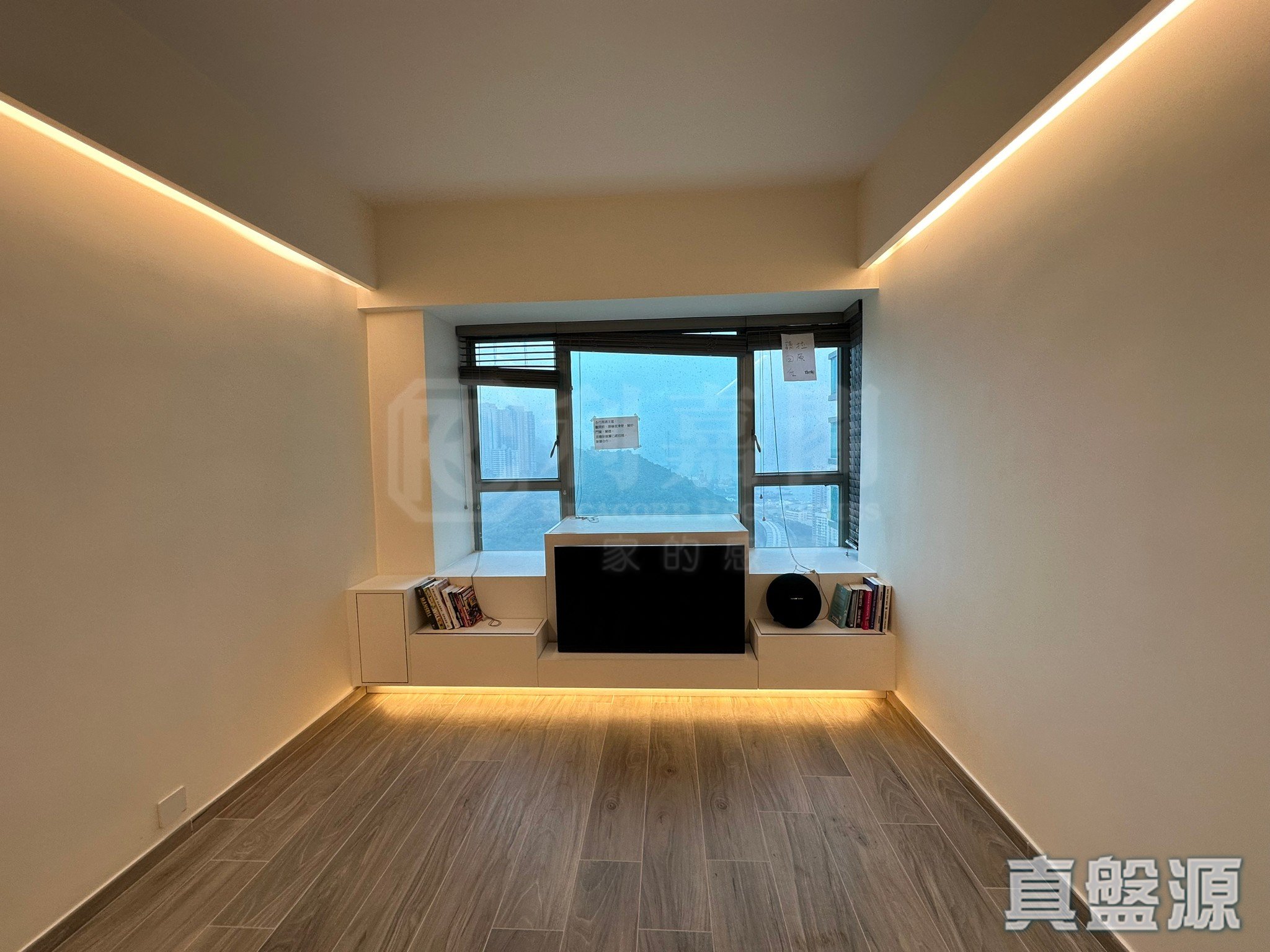 盈翠半岛 2期 8座 极高层 F室 青衣