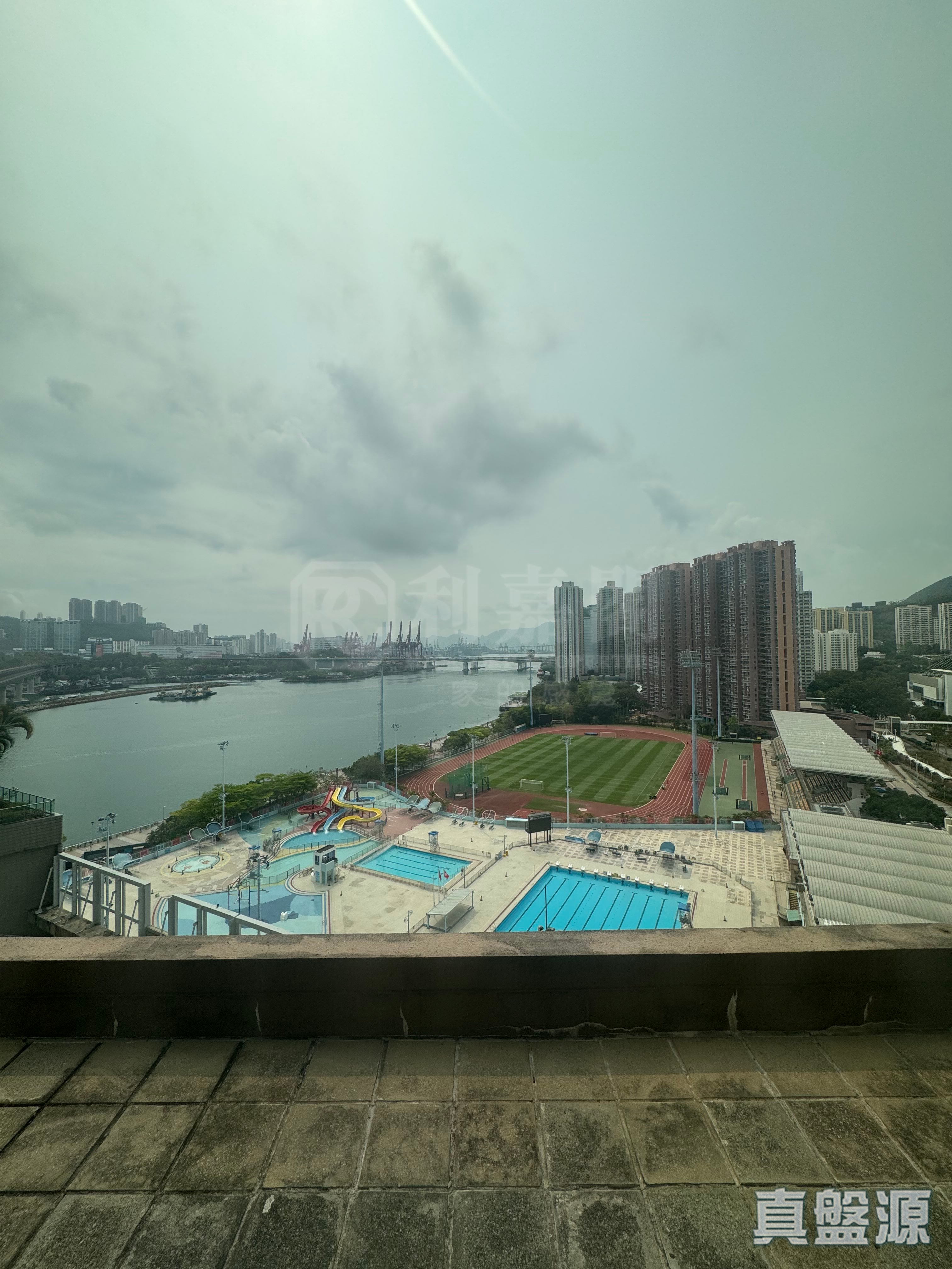 盈翠半島 2期 12座 低層 F室 青衣