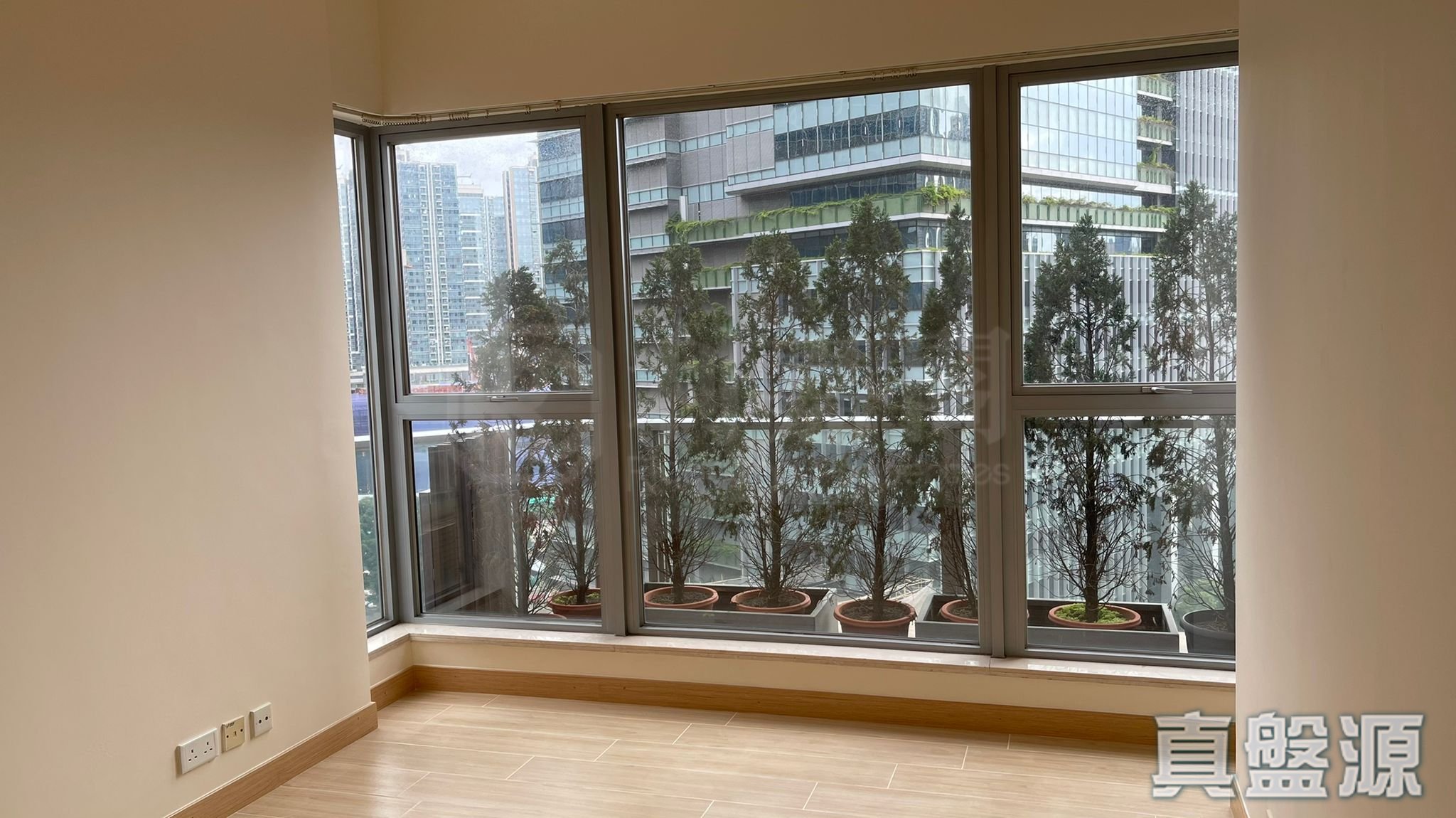 THE LATITUDE TOWER 8 Low Floor Zone Flat A To Kwa Wan/Kowloon City/Kai Tak/San Po Kong