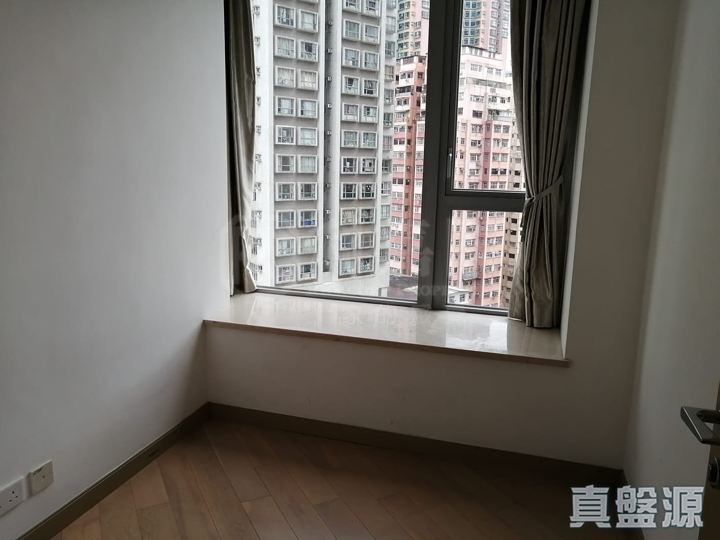 THE LATITUDE TOWER 1B Low Floor Zone Flat B To Kwa Wan/Kowloon City/Kai Tak/San Po Kong