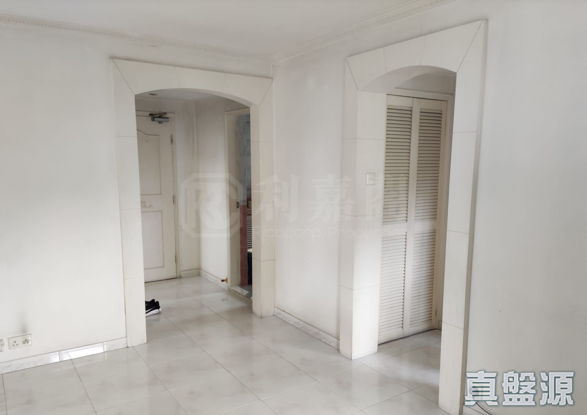 美松苑 乐松阁 (F座) 高层 9室 大围