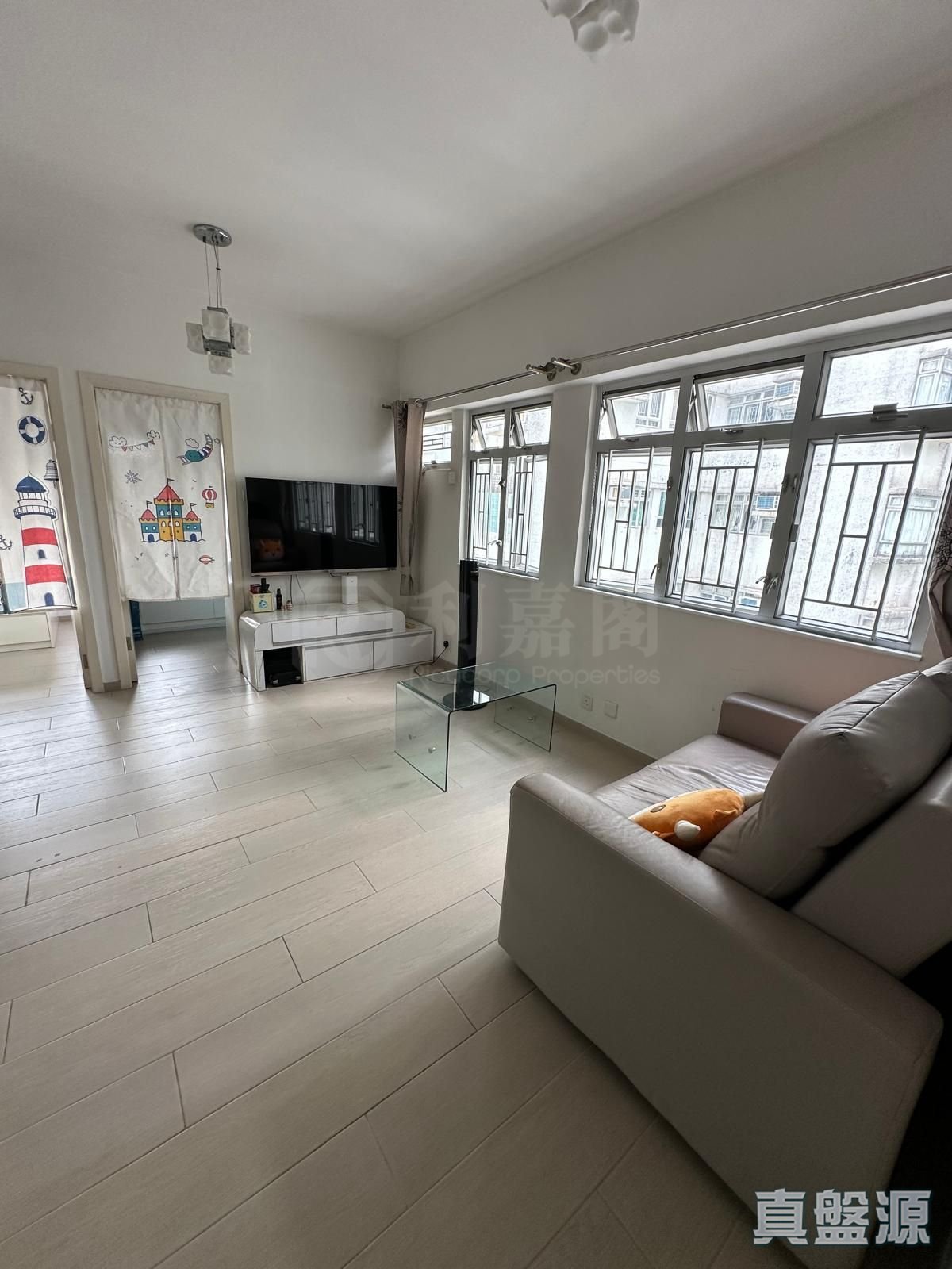 TSUEN KING GARDEN PHASE 1 - Block 6 Very High Floor Zone Flat A Tsuen Wan