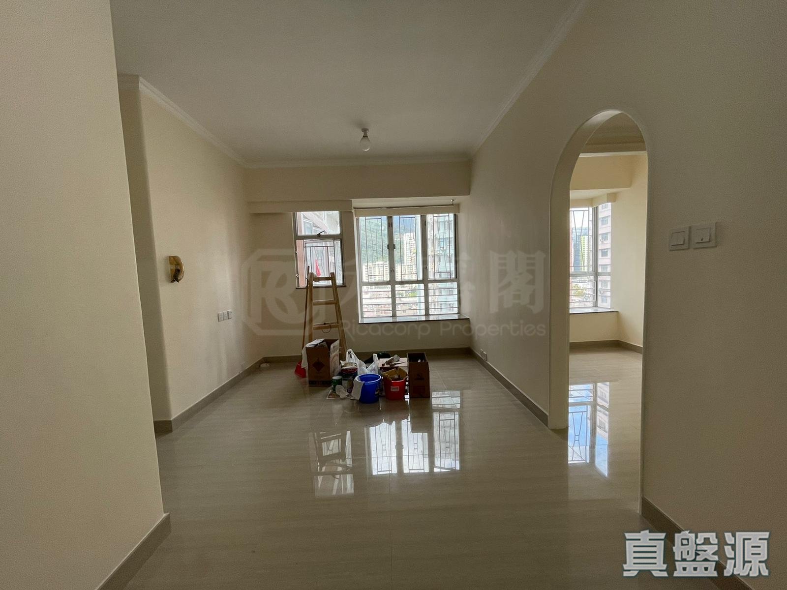 TSUEN WAN PLAZA BLOCK 2 Low Floor Zone Flat D Tsuen Wan