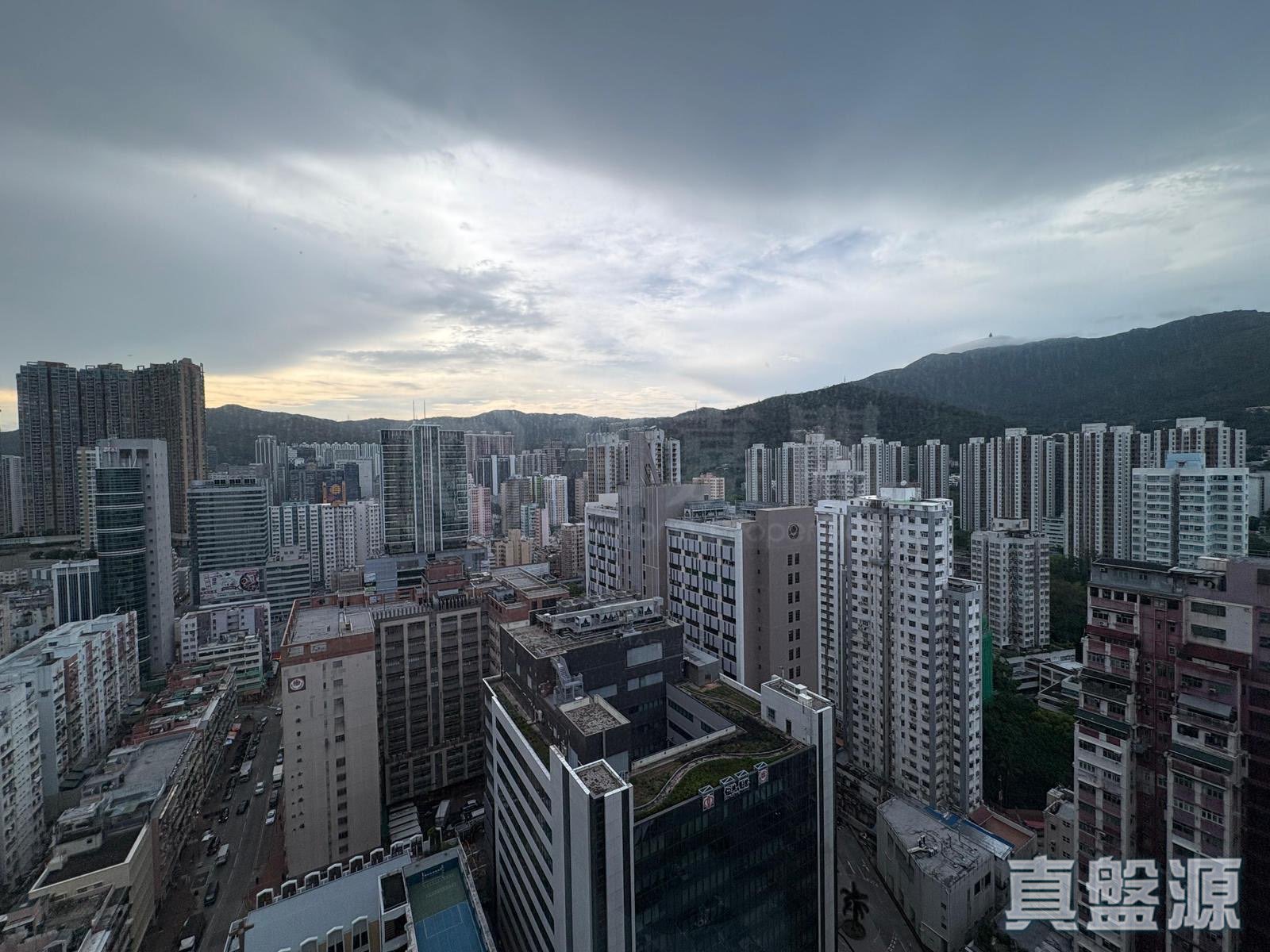 名逸居 3座 高層 A室 荃灣