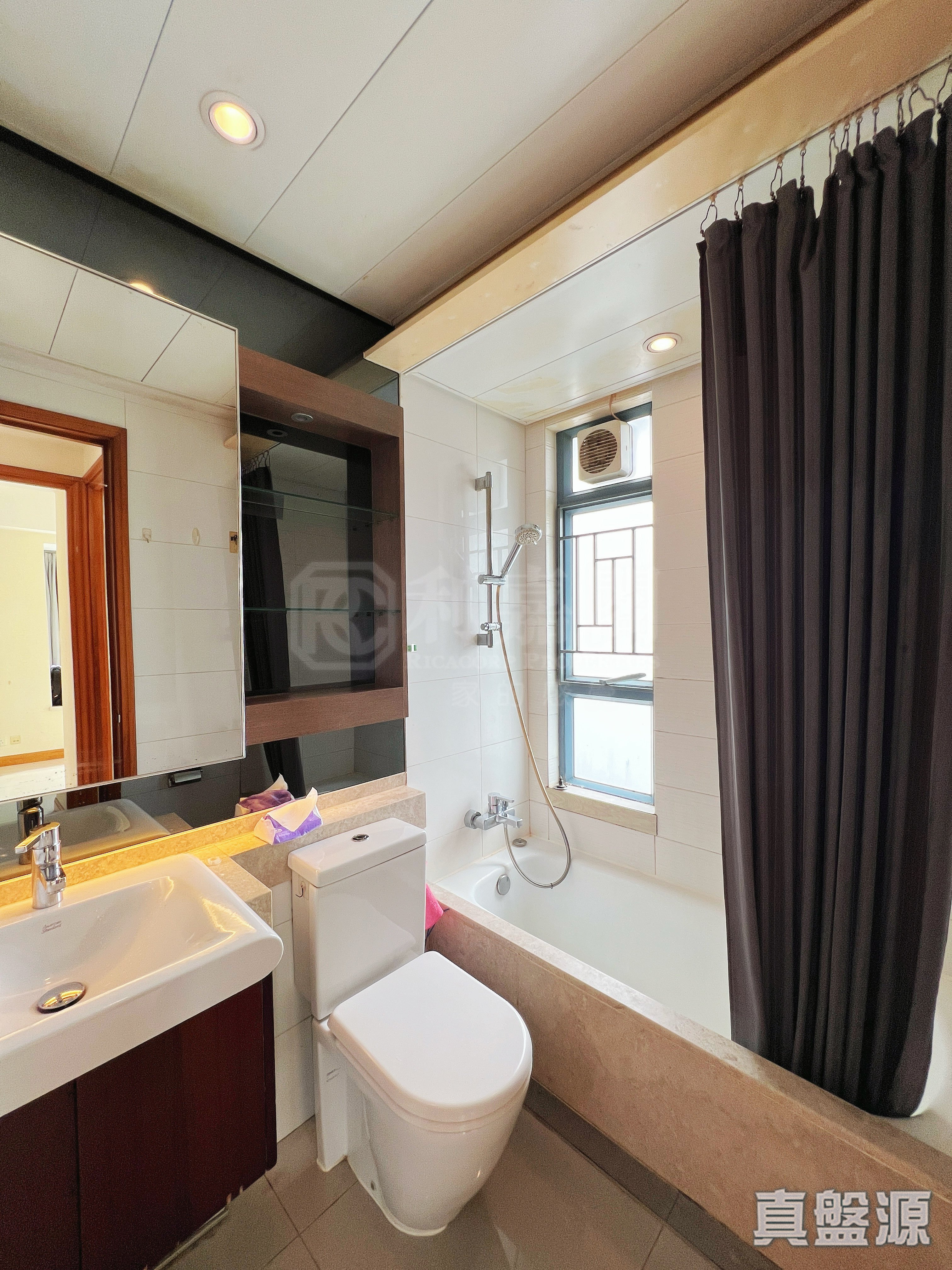 缙庭山 1座 中层 C室 荃湾