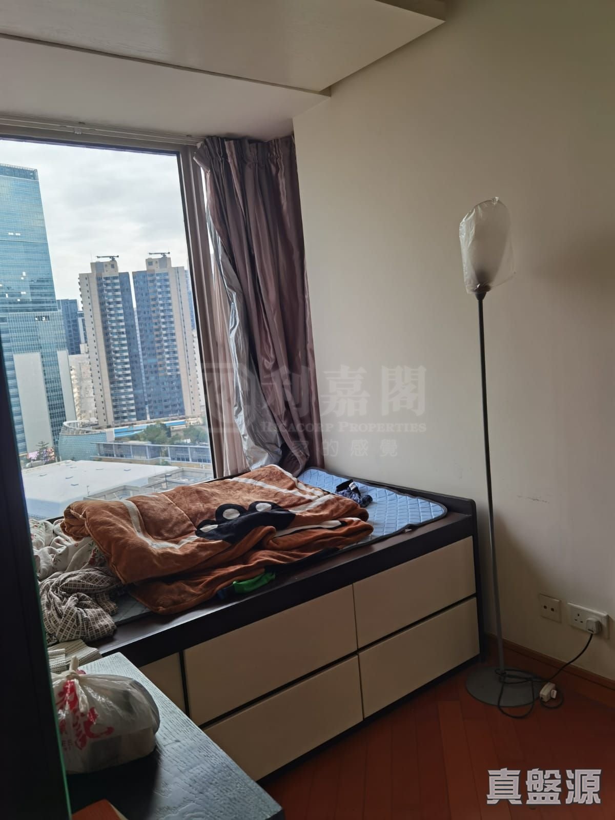 万景峯 3座 低层 E室 荃湾