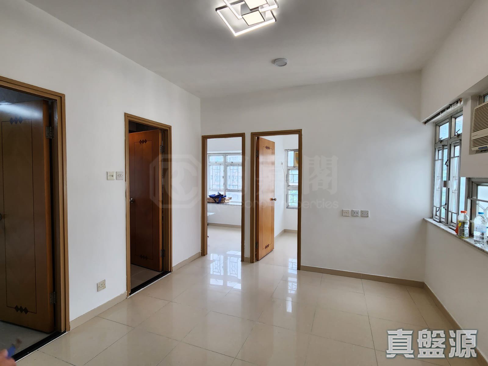 TSUEN KING GARDEN PHASE 1 - Block 5 Very High Floor Zone Flat E Tsuen Wan