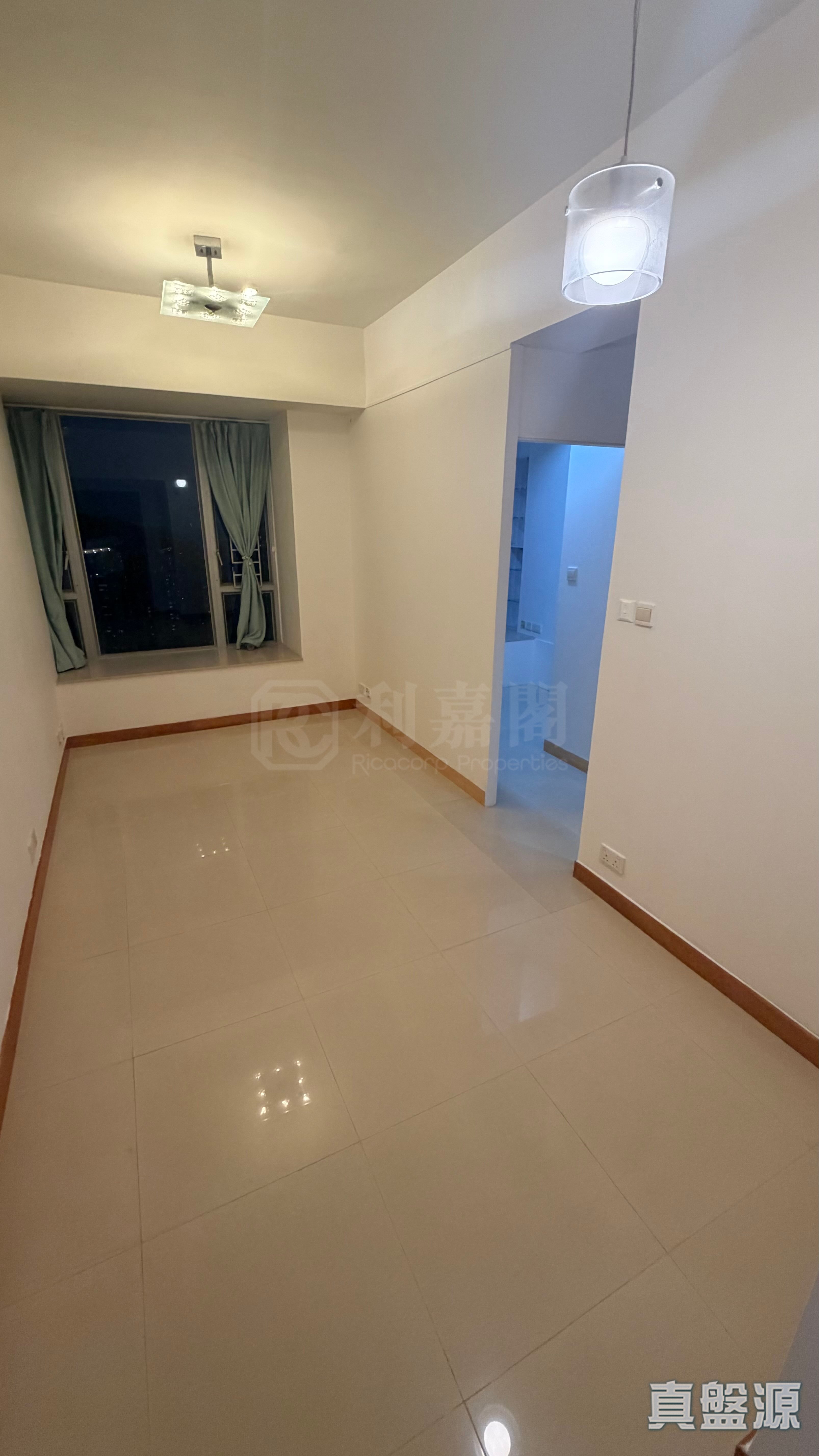 乐悠居 极高层 23室 荃湾