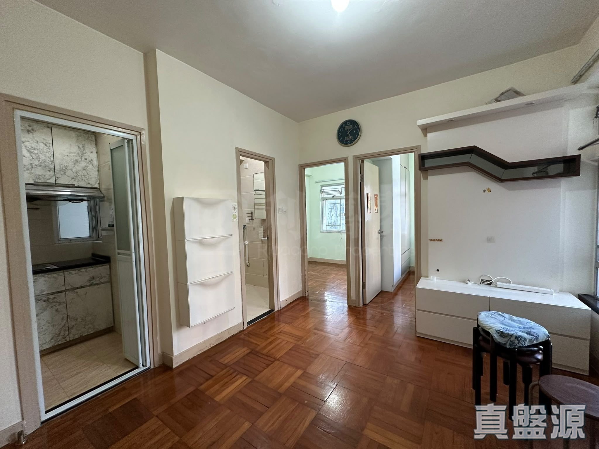 TSUEN CHEONG CENTRE CHEONG ON BUILDING Medium Floor Zone Flat F Tsuen Wan