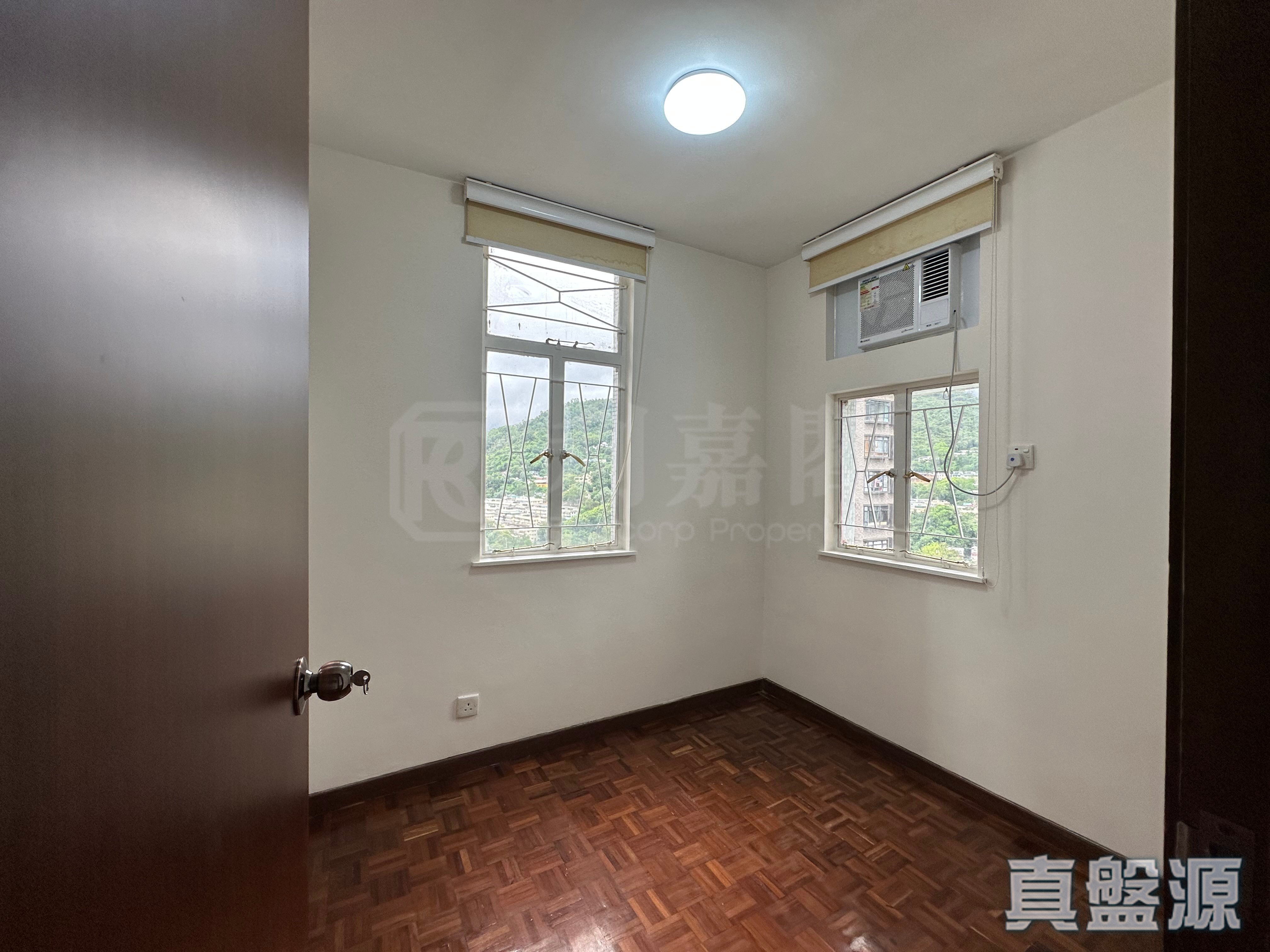 LUK YEUNG SUN CHUEN BLOCK E High Floor Zone Flat 08 Tsuen Wan