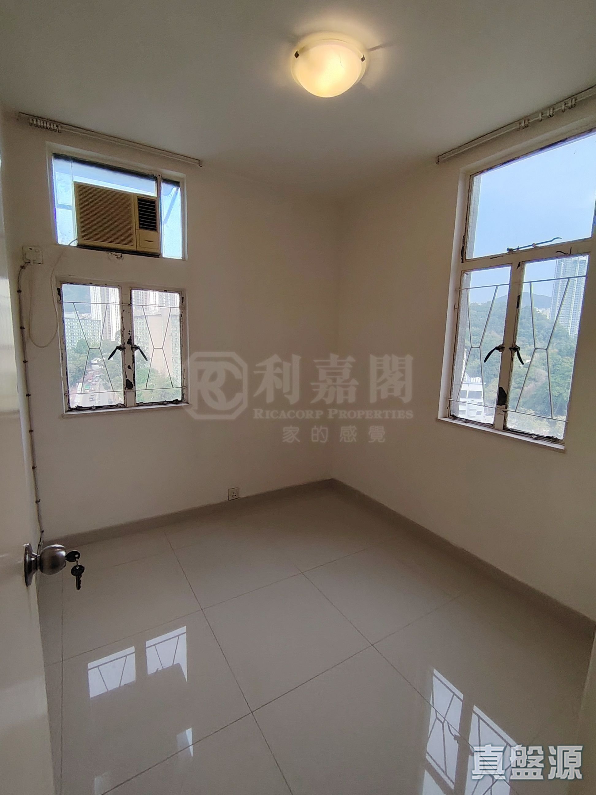 LUK YEUNG SUN CHUEN BLOCK K Flat 02 Tsuen Wan