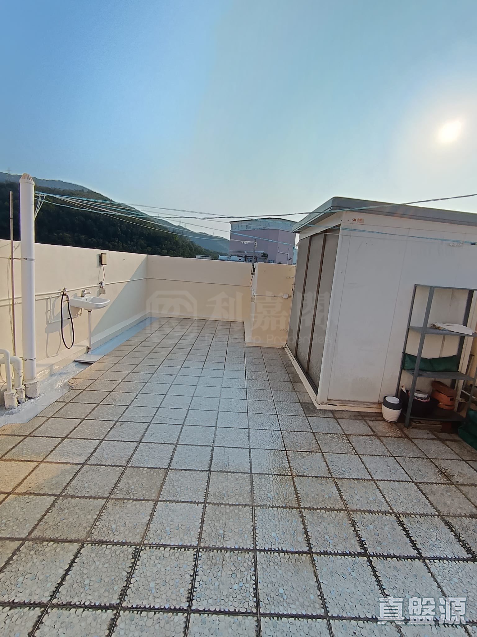 愉景新城 1期 4座 極高層 D室 荃灣