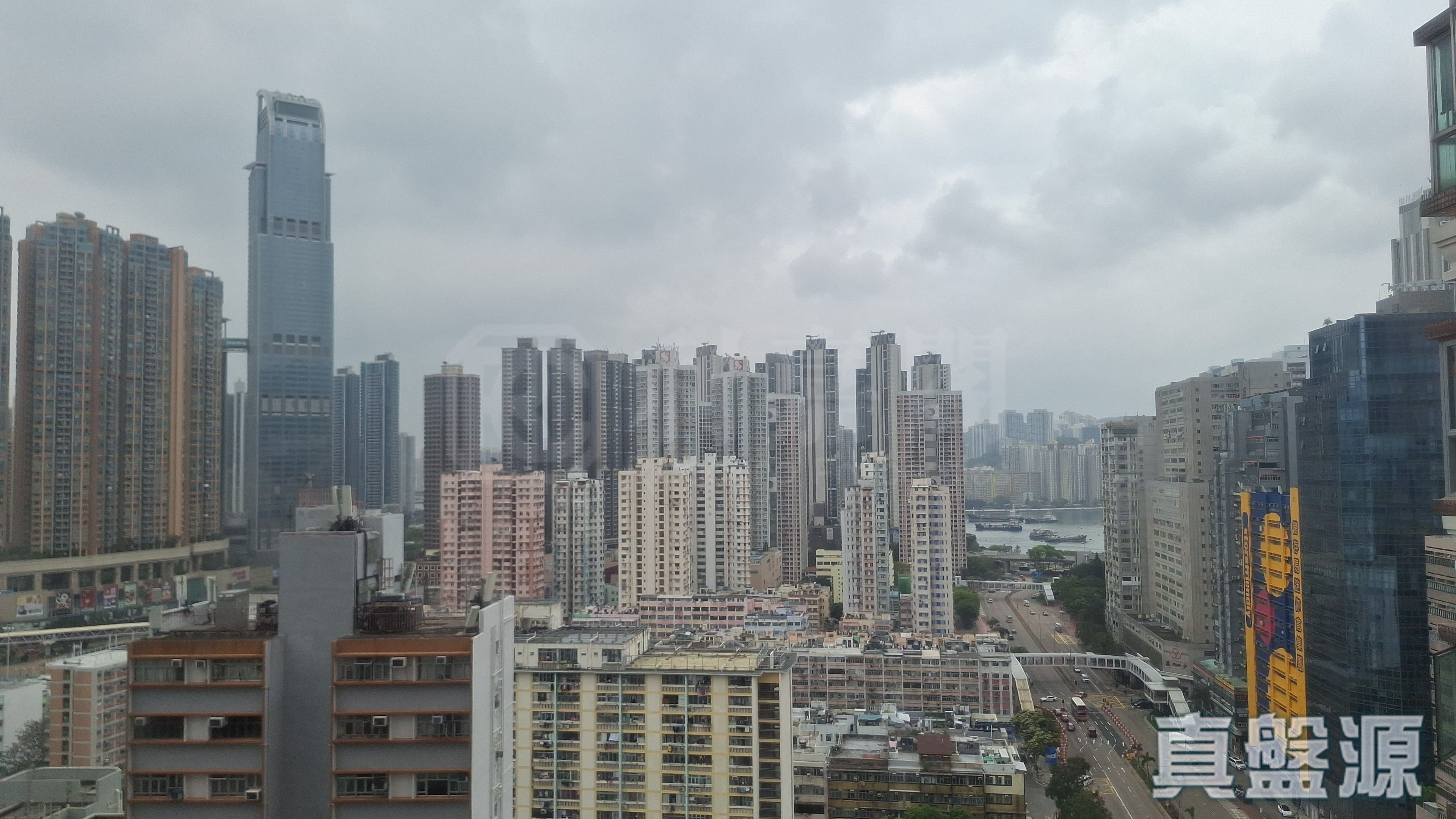 DISCOVERY PARK PHASE 3 - Block 12 Medium Floor Zone Flat D Tsuen Wan
