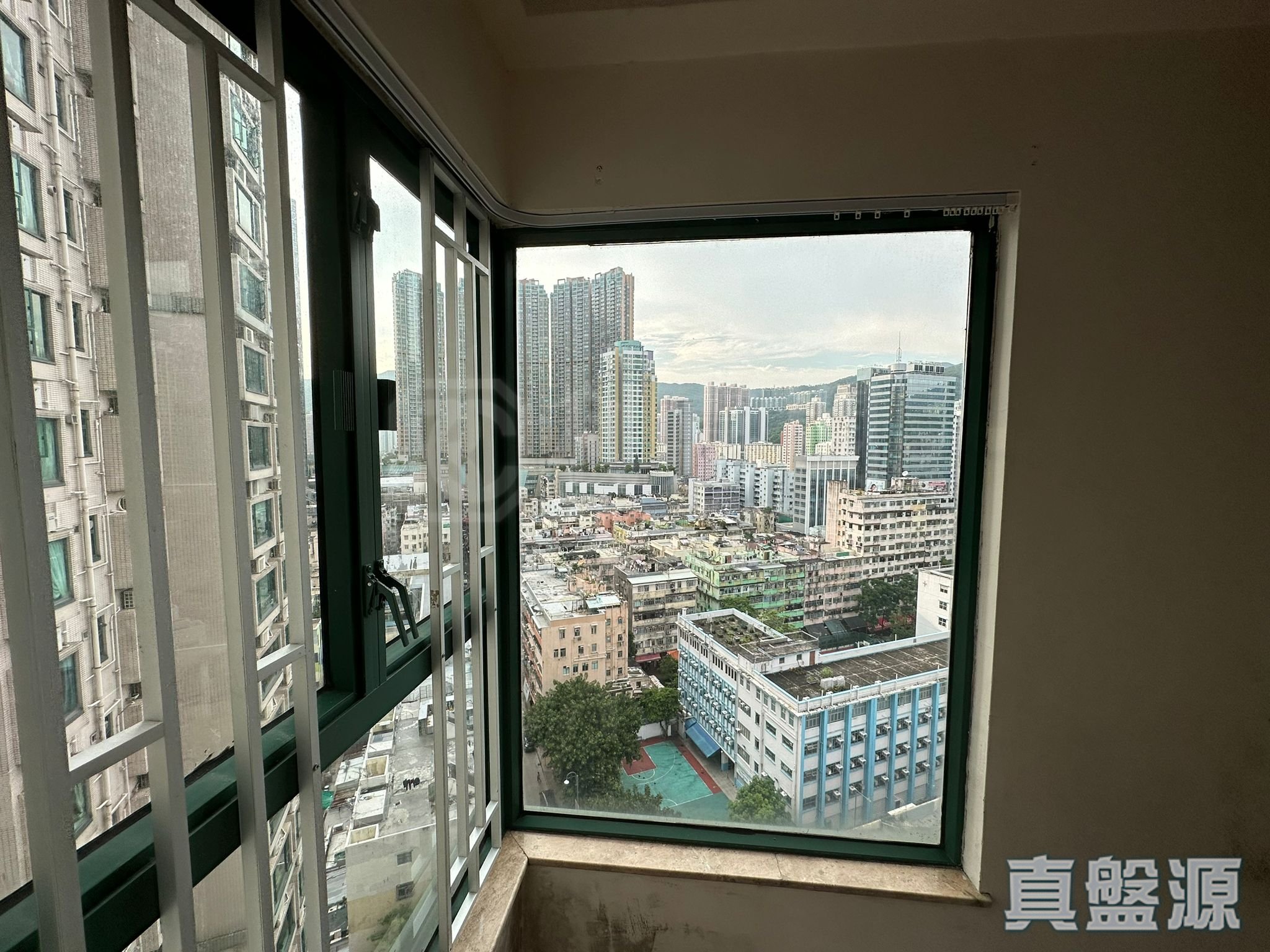 康睦庭園 2座 高層 E室 荃灣