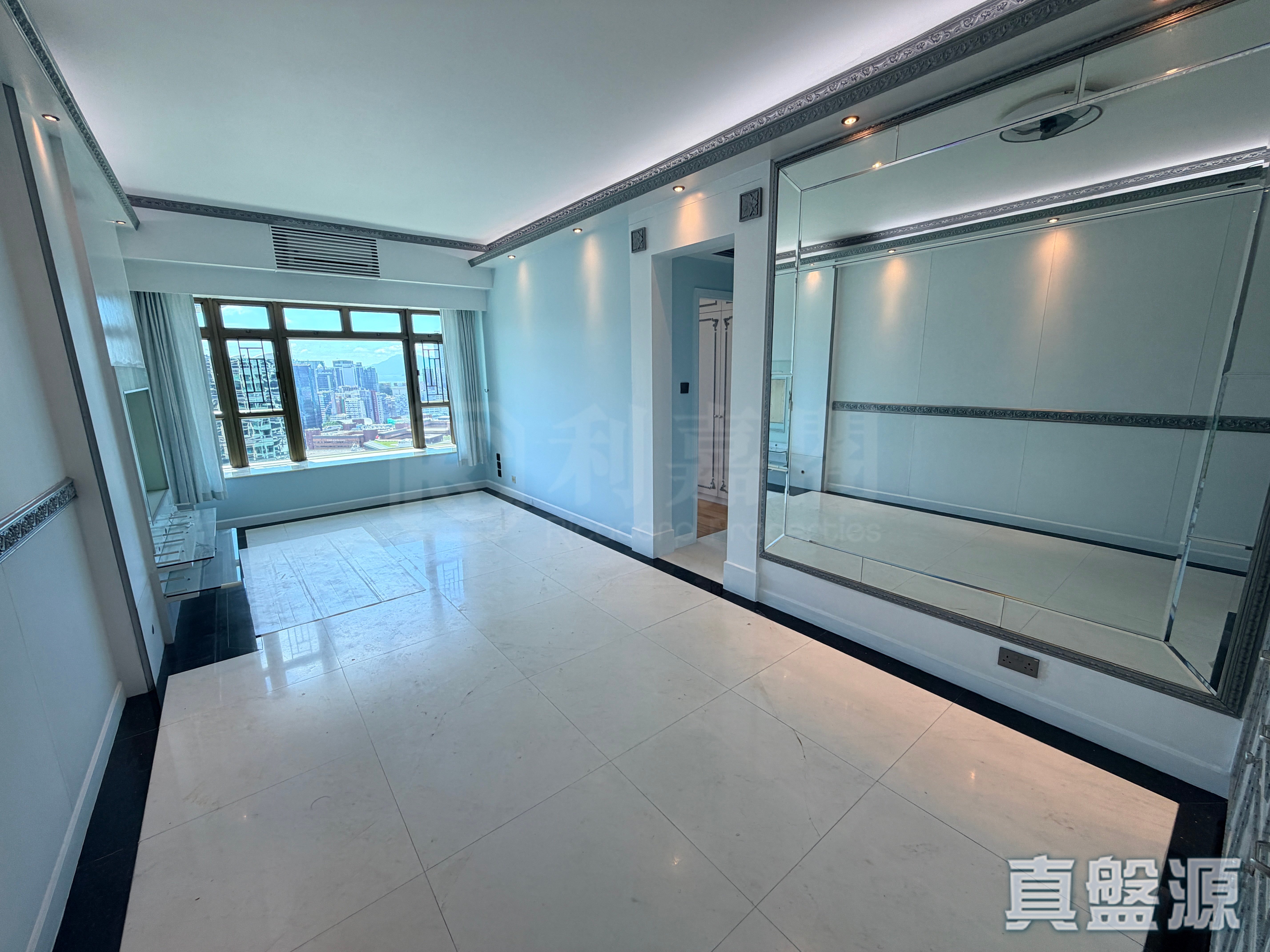 ROYAL PENINSULA BLOCK 1 High Floor Zone Flat A Hung Hom/Whampoa/Laguna Verde