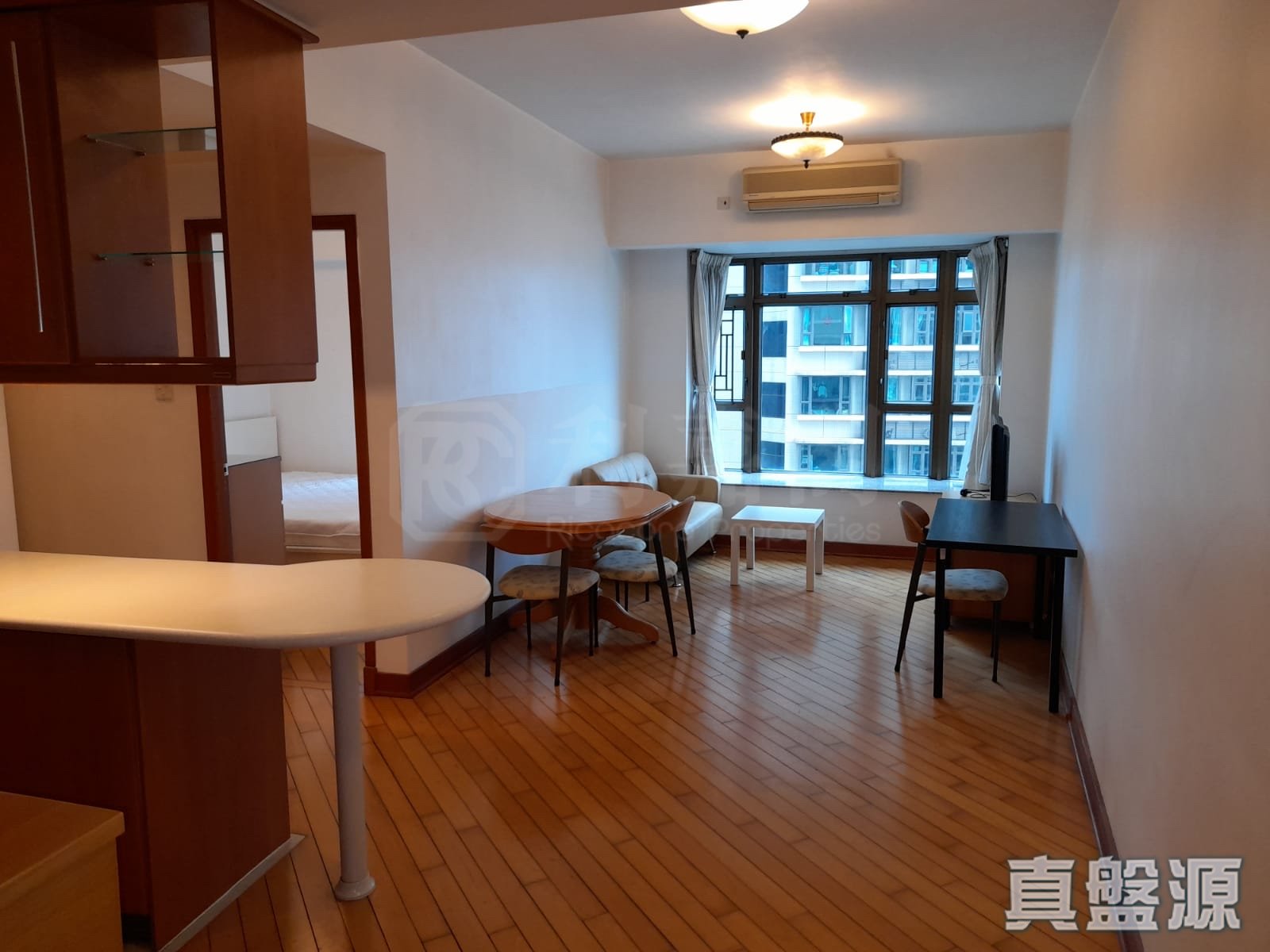 ROYAL PENINSULA BLOCK 2 High Floor Zone Flat N Hung Hom/Whampoa/Laguna Verde