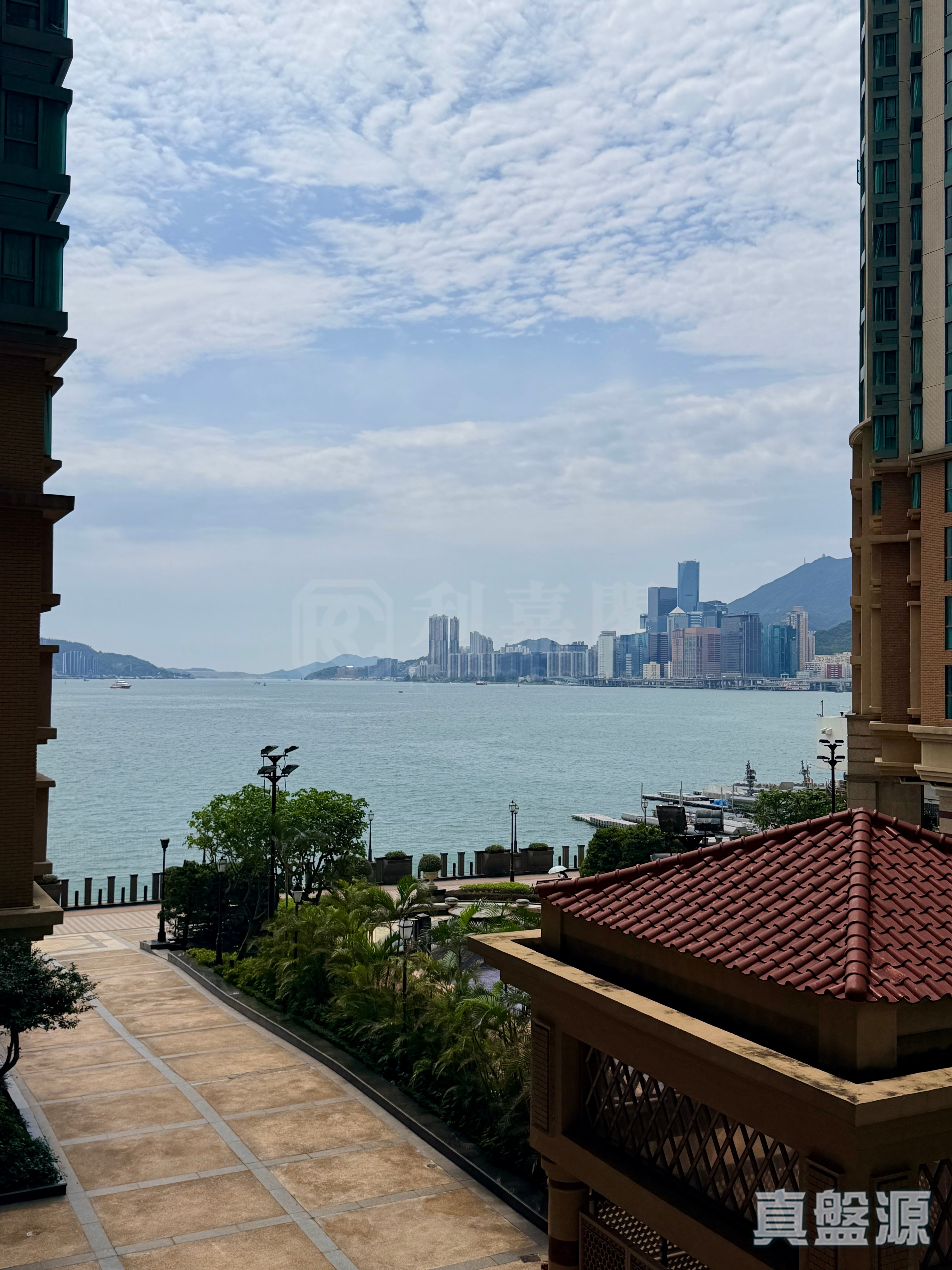 LAGUNA VERDE PHASE 4 LAGUNA GRANDE - Tower 19 Low Floor Zone Flat D Hung Hom/Whampoa/Laguna Verde