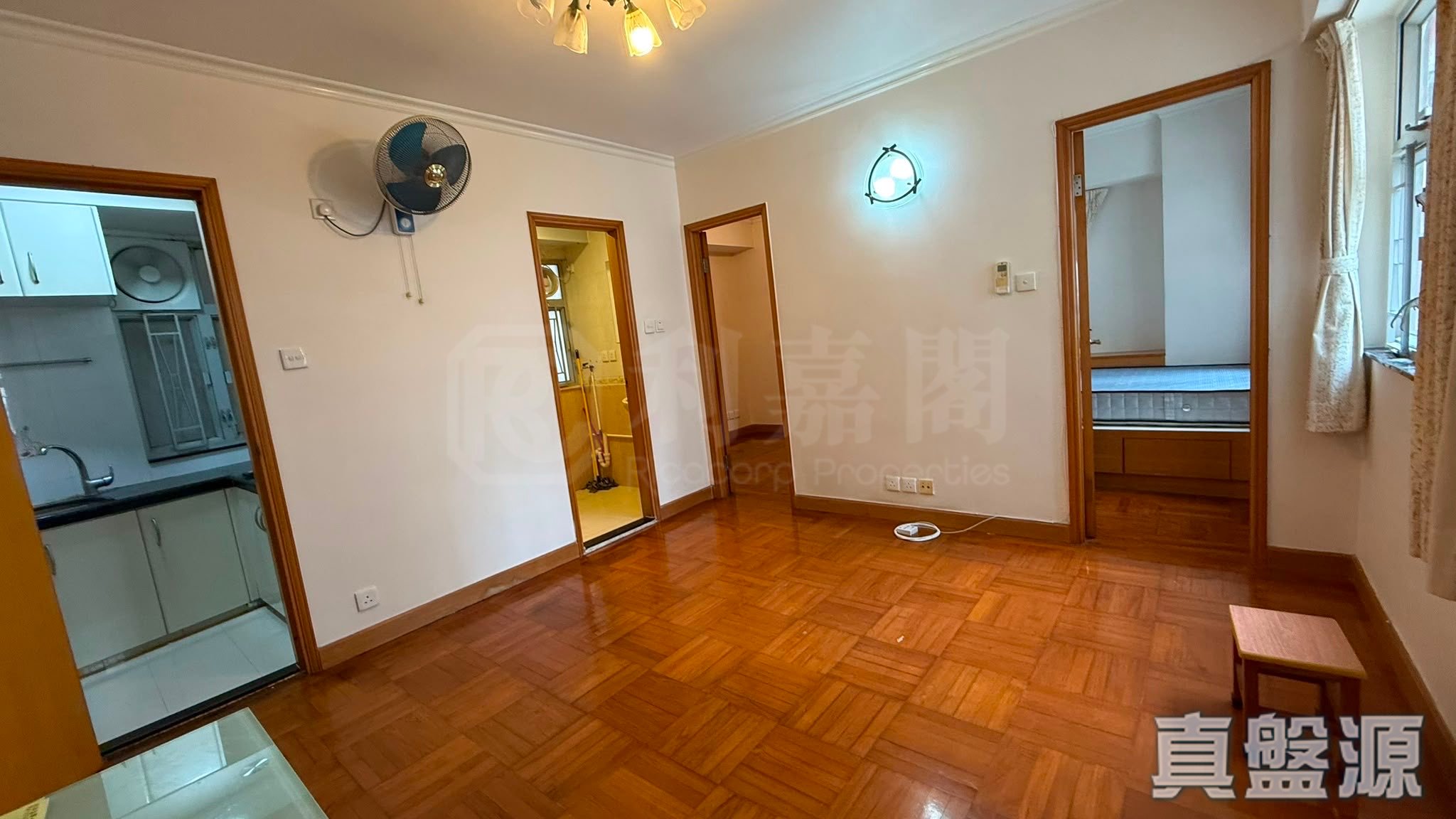 WHAMPOA ESTATE ON WING BUILDING (BLOCK L) Low Floor Zone Flat 7 Hung Hom/Whampoa/Laguna Verde