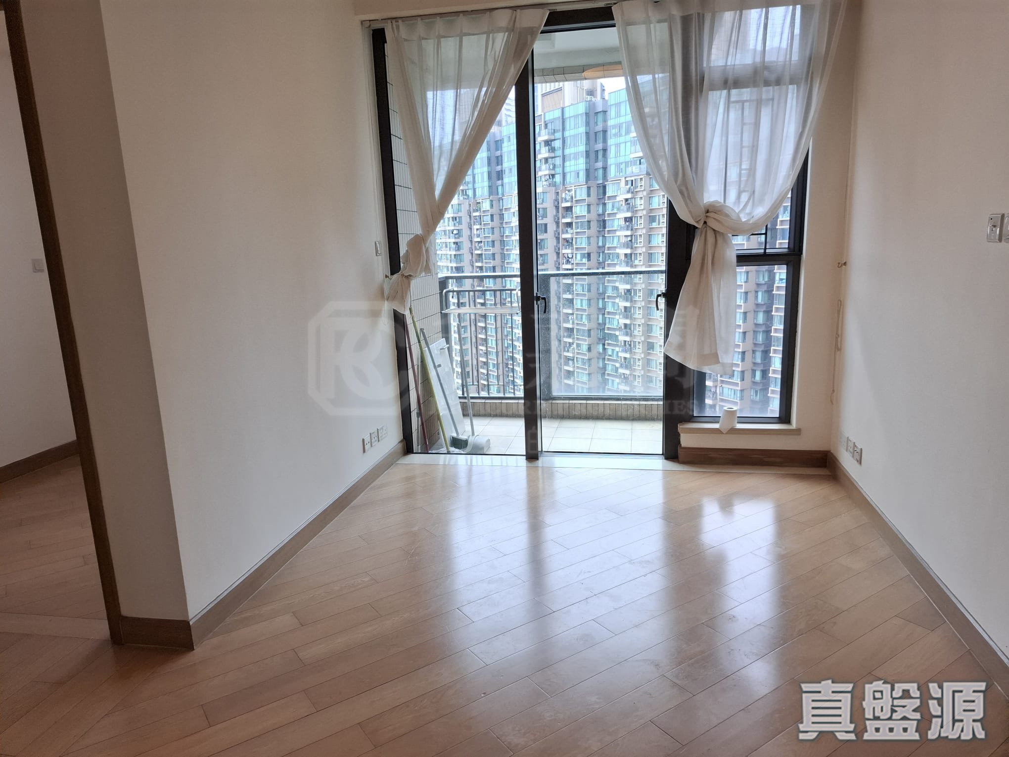 YOHO TOWN 2期 YOHO MIDTOWN 8座 高層 A室 元朗