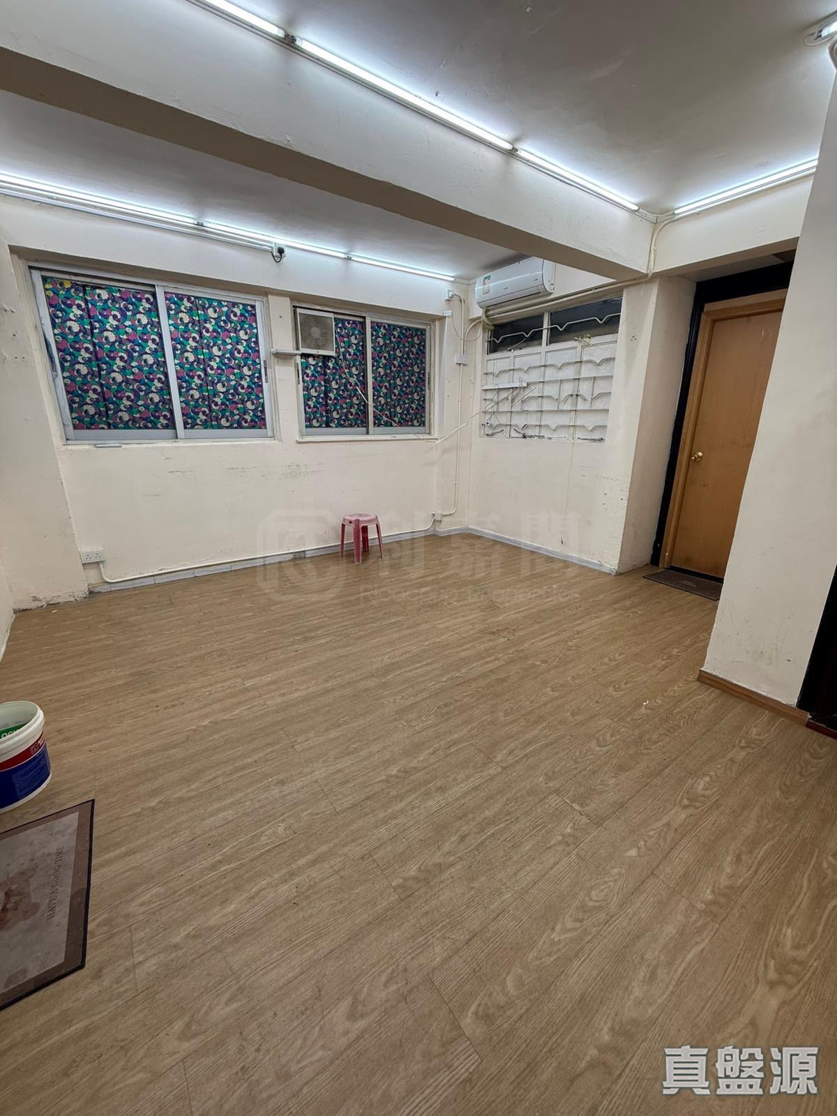 YAN YEE BUILDING Low Floor Zone Yuen Long