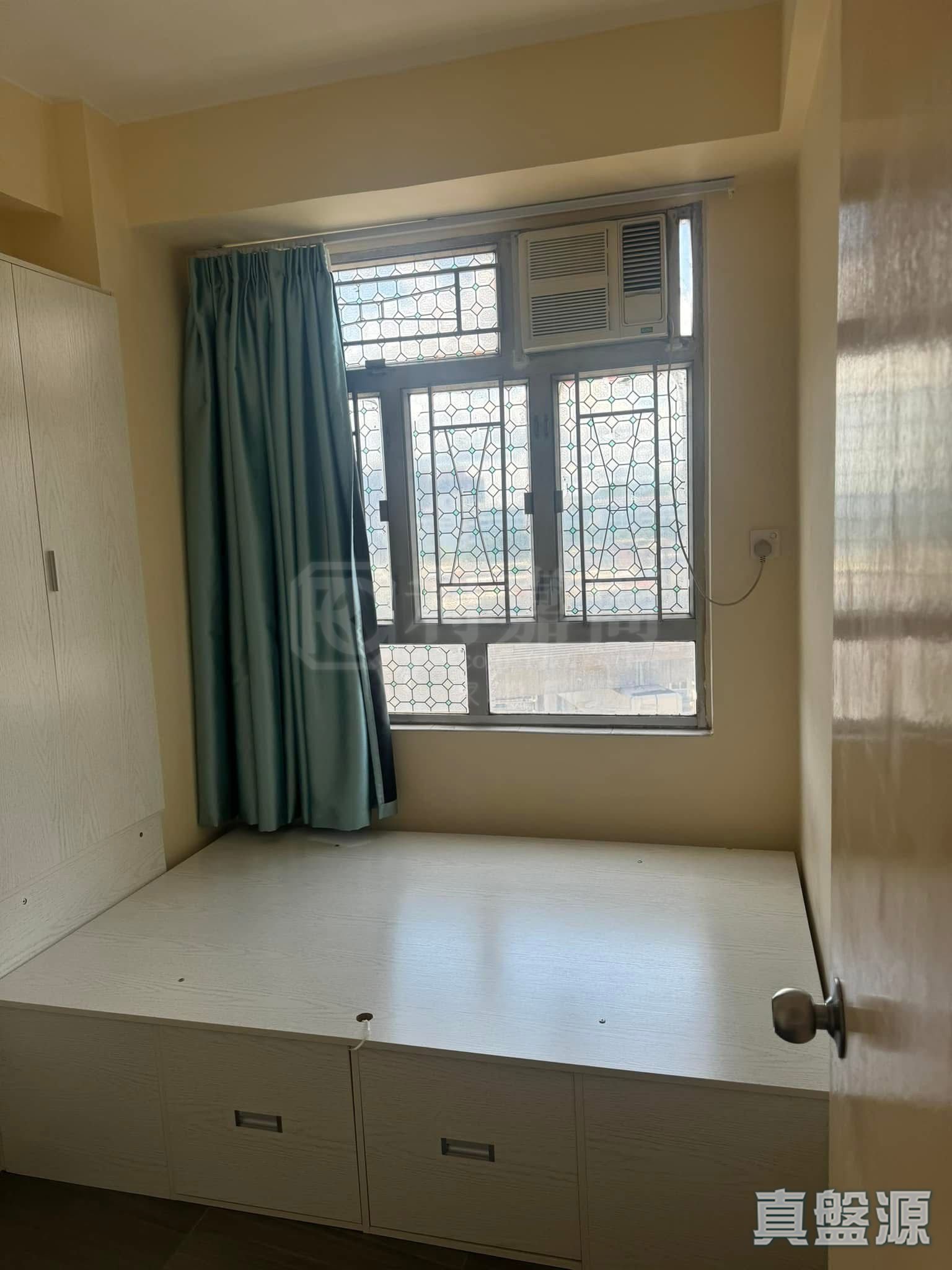 SHUN FAT BUILDING Low Floor Zone Flat D Yuen Long