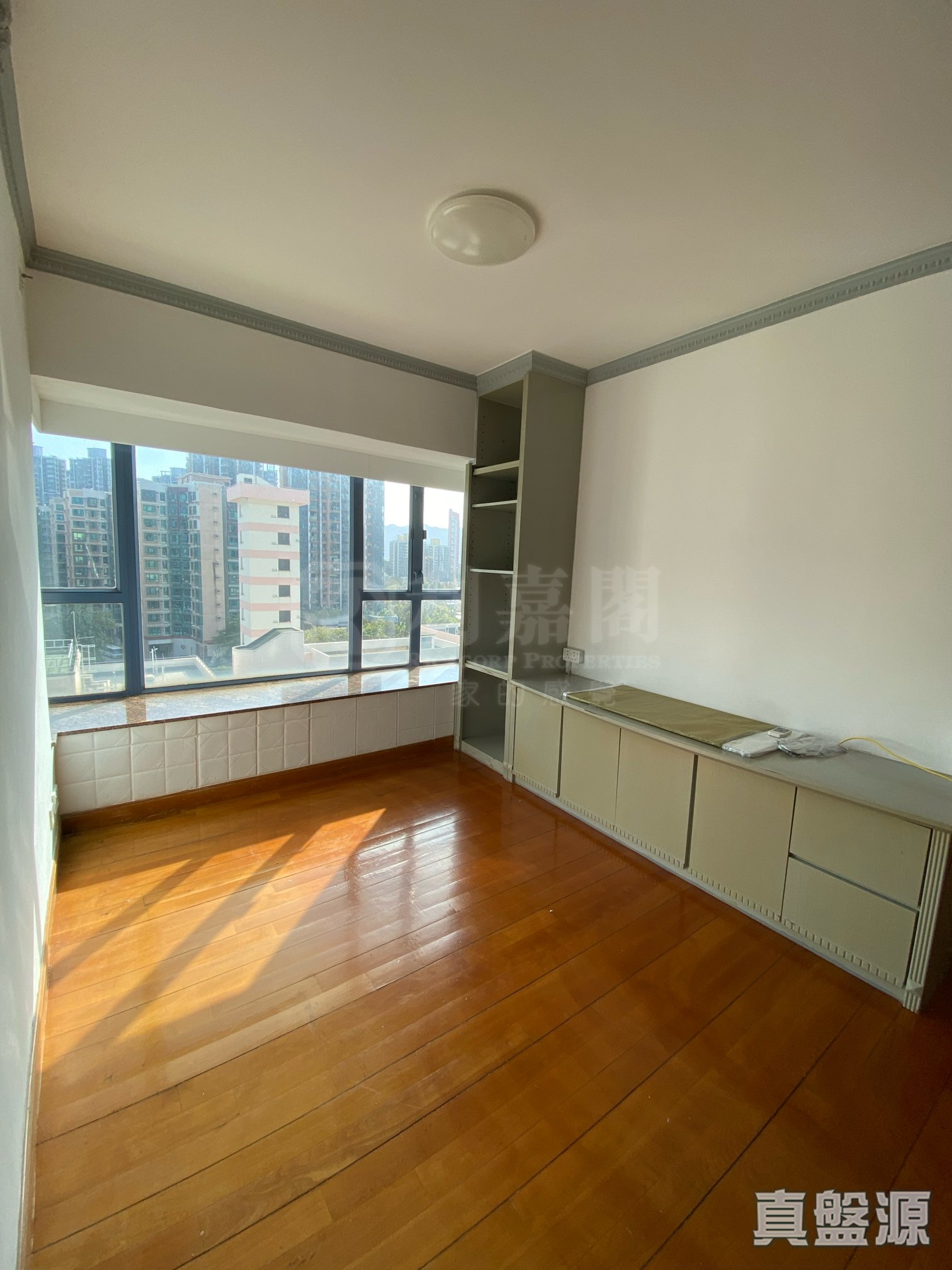 GREENFIELDS BLOCK 2 Low Floor Zone Flat E Yuen Long