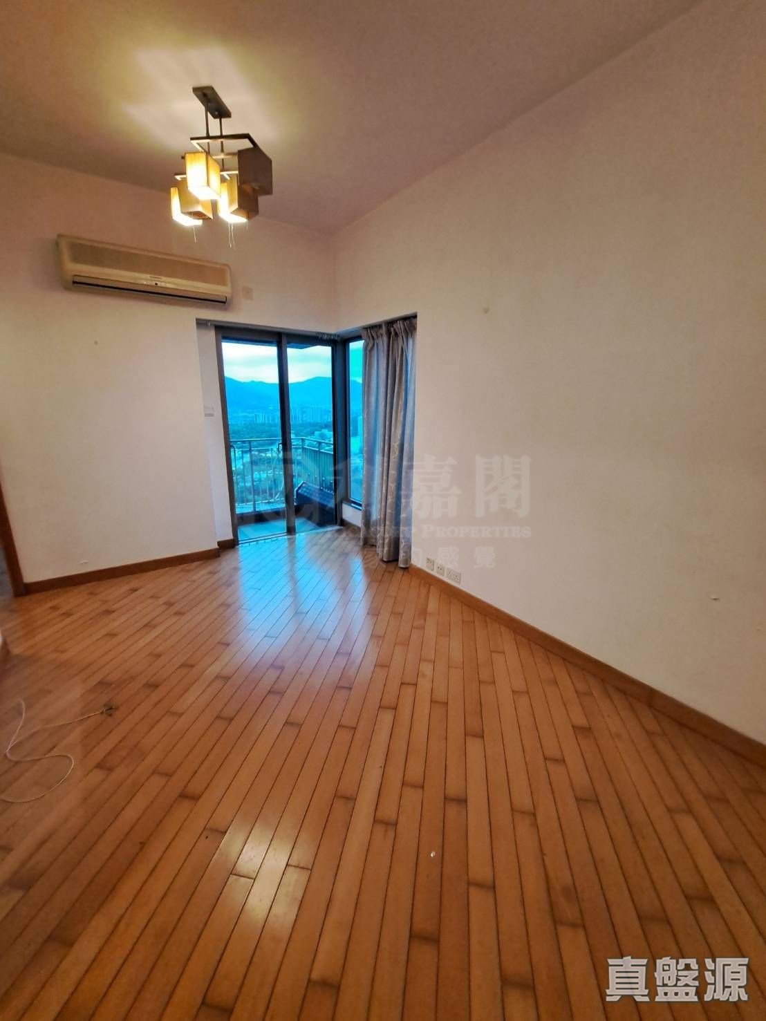 YOHO TOWN 1期 9座 極高層 E室 元朗